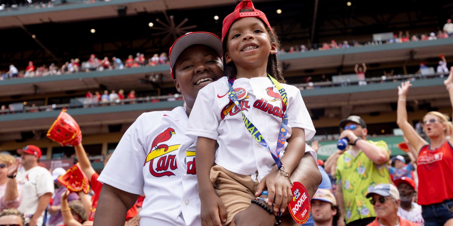 Cardinals roll out the first Kids Sunday Party of the year, and the win follows at Busch