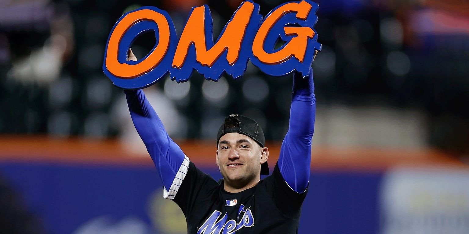 Jose Iglesias steps onto Broadway as “Buena Vista Social Club” Narrator in long-awaited debut