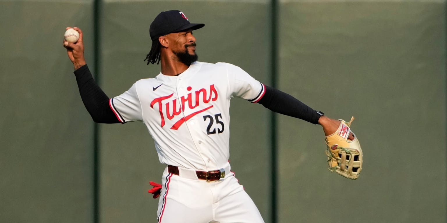Byron Buxton returns to the IL with right hip impingement, nine days after activation