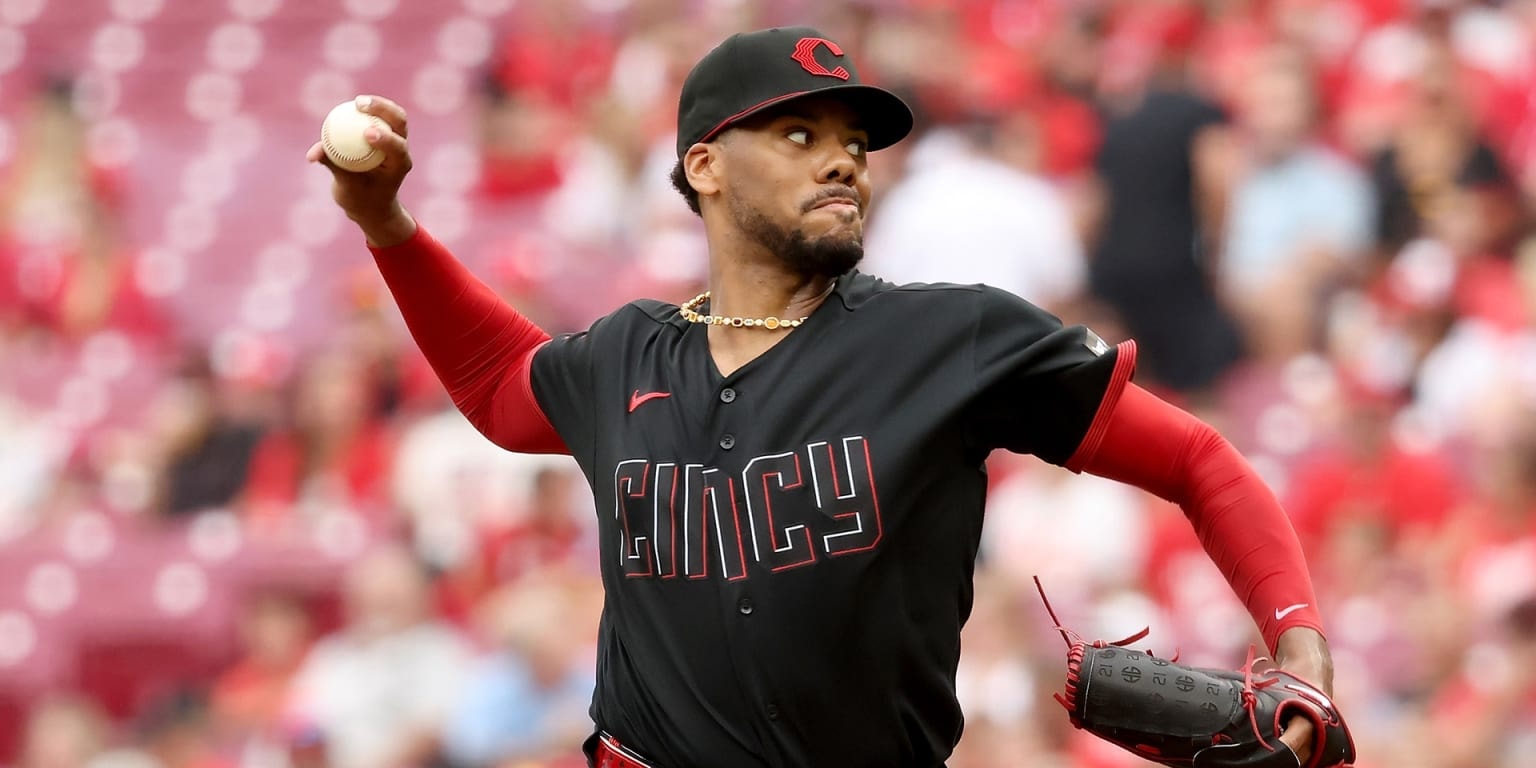 Hunter Greene shrugs off trade talk as Reds hold off Paul Skenes and win 8-7
