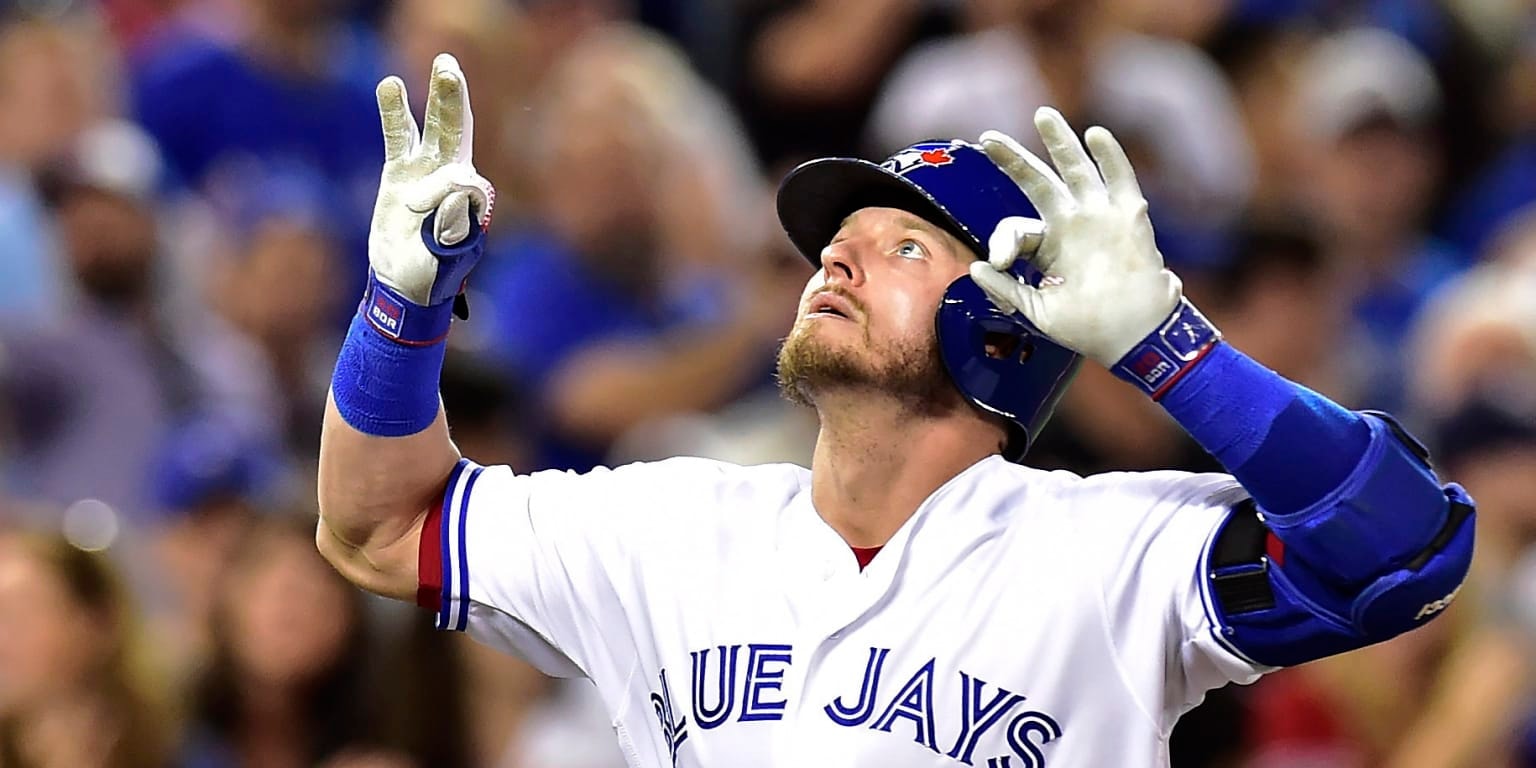 Josh Donaldson shows up to a Toronto-area adult softball game and immediately makes it an event