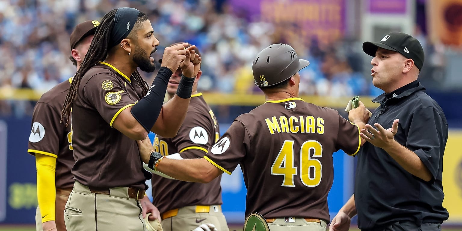 Tatis and Stammen ejected after bunt attempt brings dispute near first base
