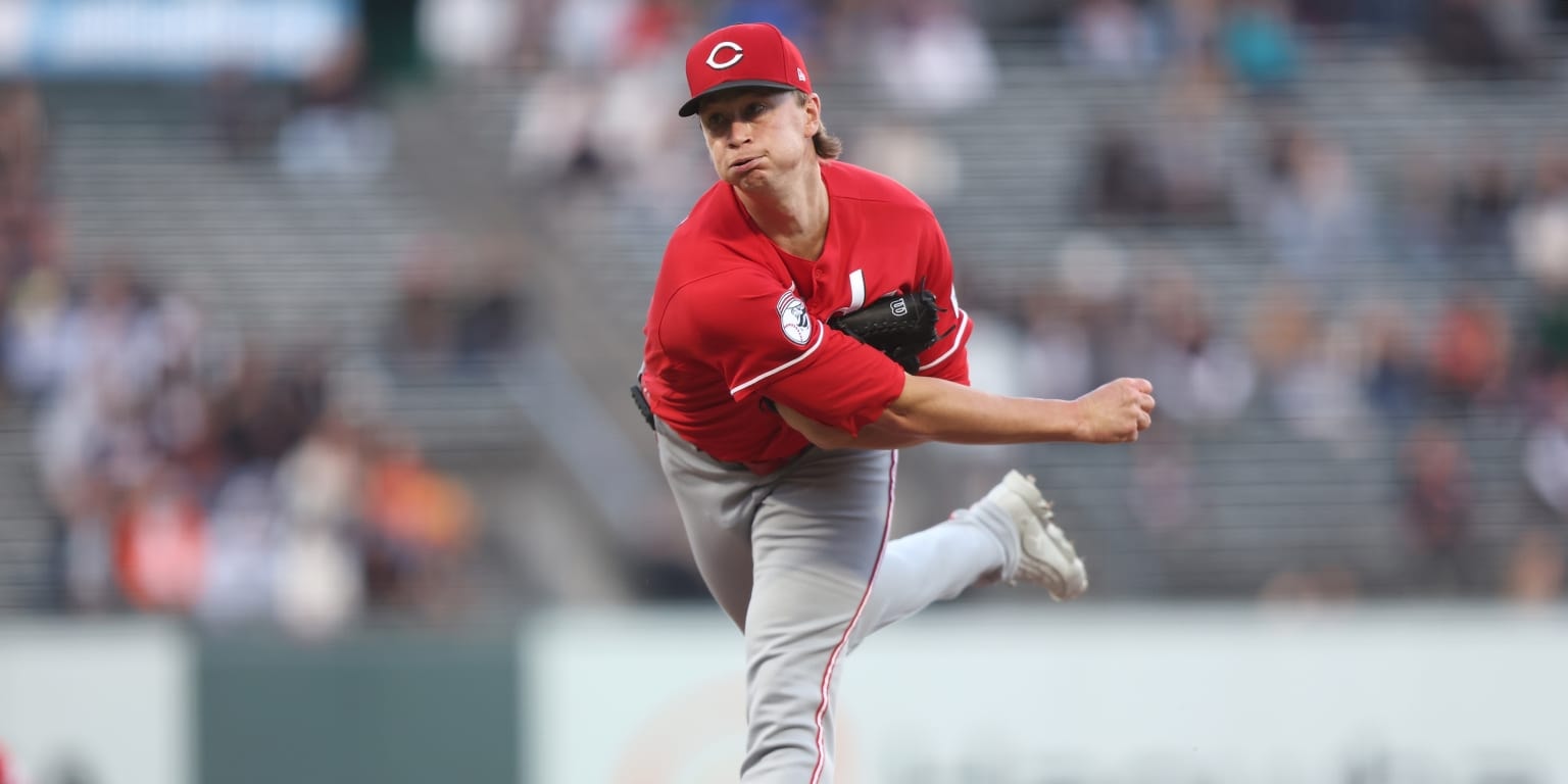 Reds’ costly mistakes keep piling up, even as Brady Singer stays steady vs. Giants