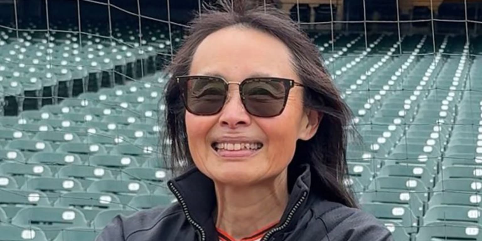 Giants’ Barbara Hahn turns a foul-ball save into an All-Star Ball Crew finalist spot