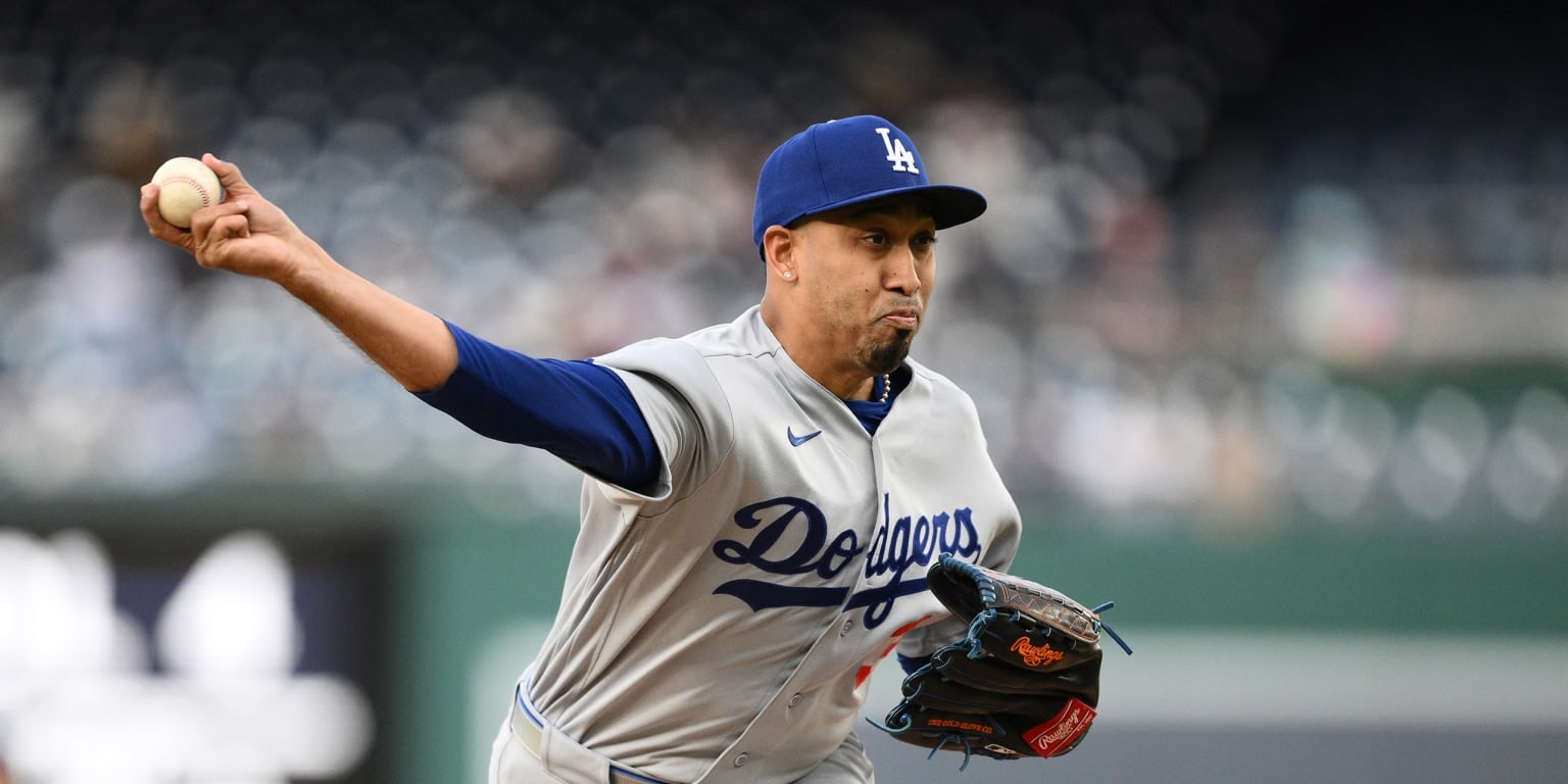 Edwin Díaz returns to Dodgers bullpen, Charlie Barnes DFA to clear roster spot
