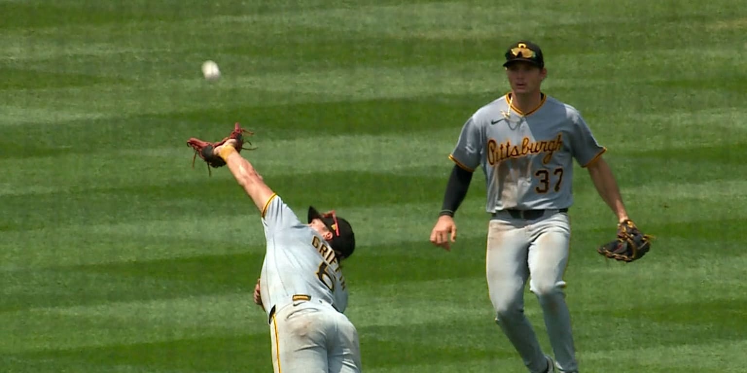 Konnor Griffin shows up twice with diving plays, then delivers the go-ahead hit as Pirates turn it on
