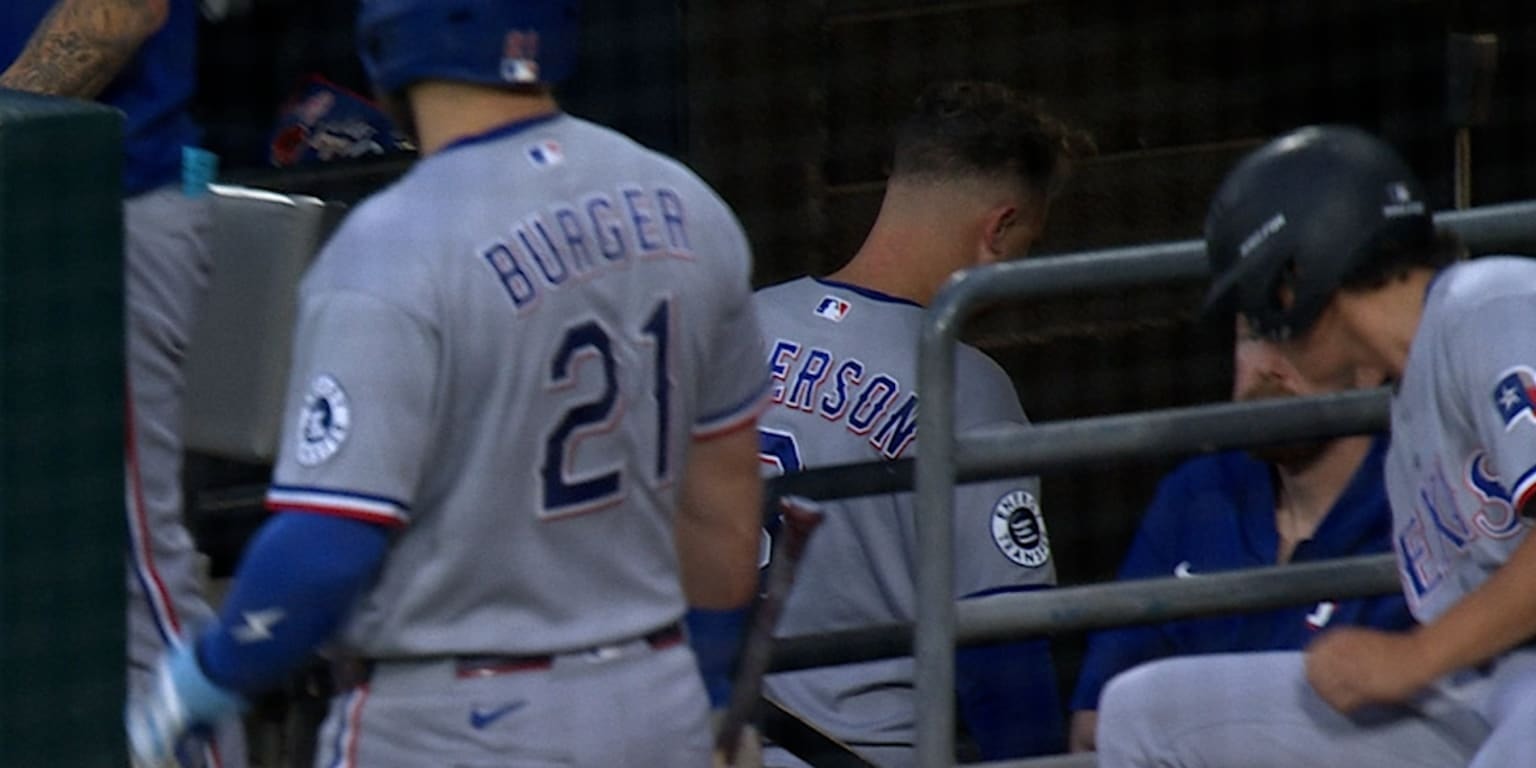 Joc Pederson ejected for arguing from dugout during Rangers-White Sox game