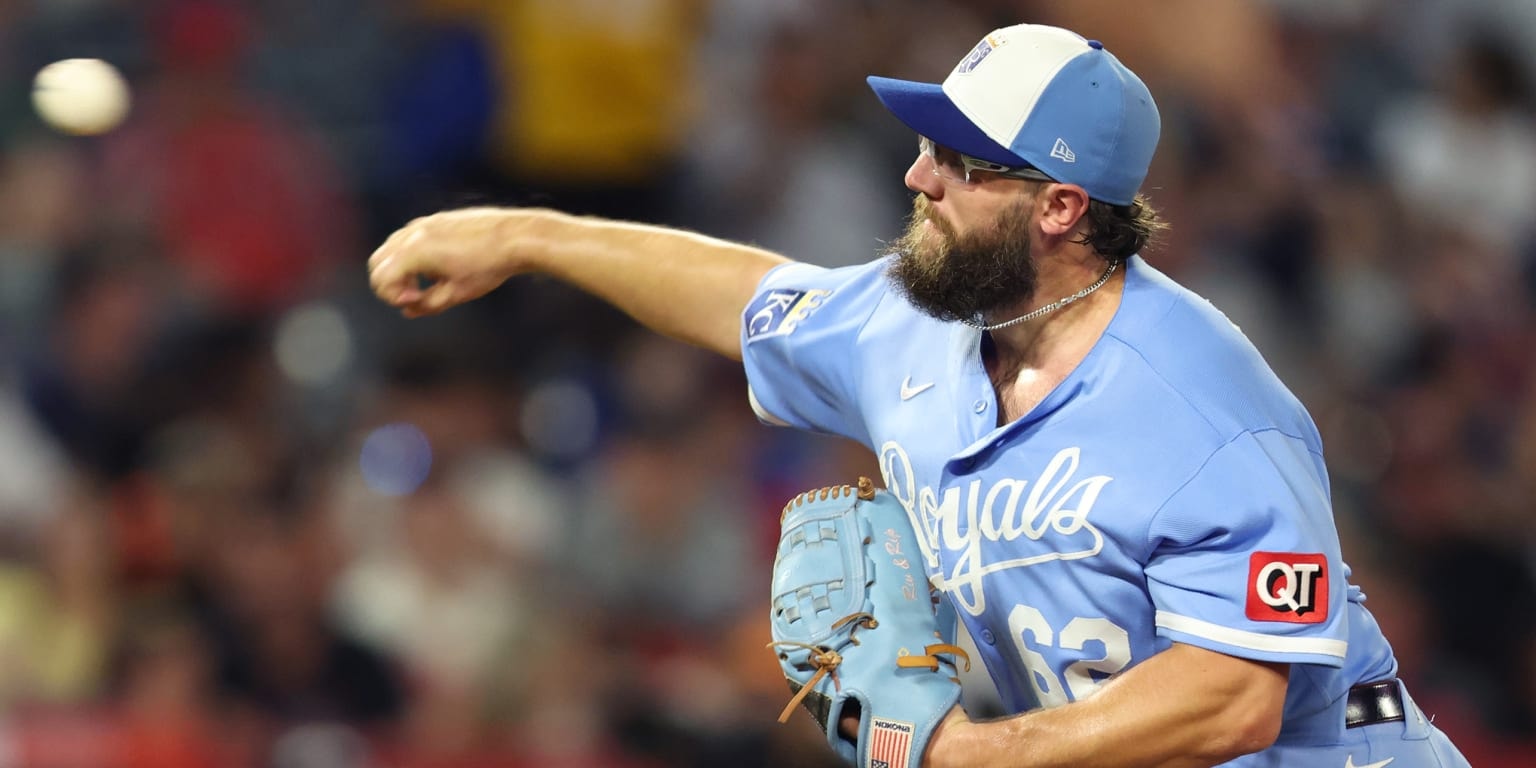 Dobnak keeps delivering for the Royals after June trade from the Mariners
