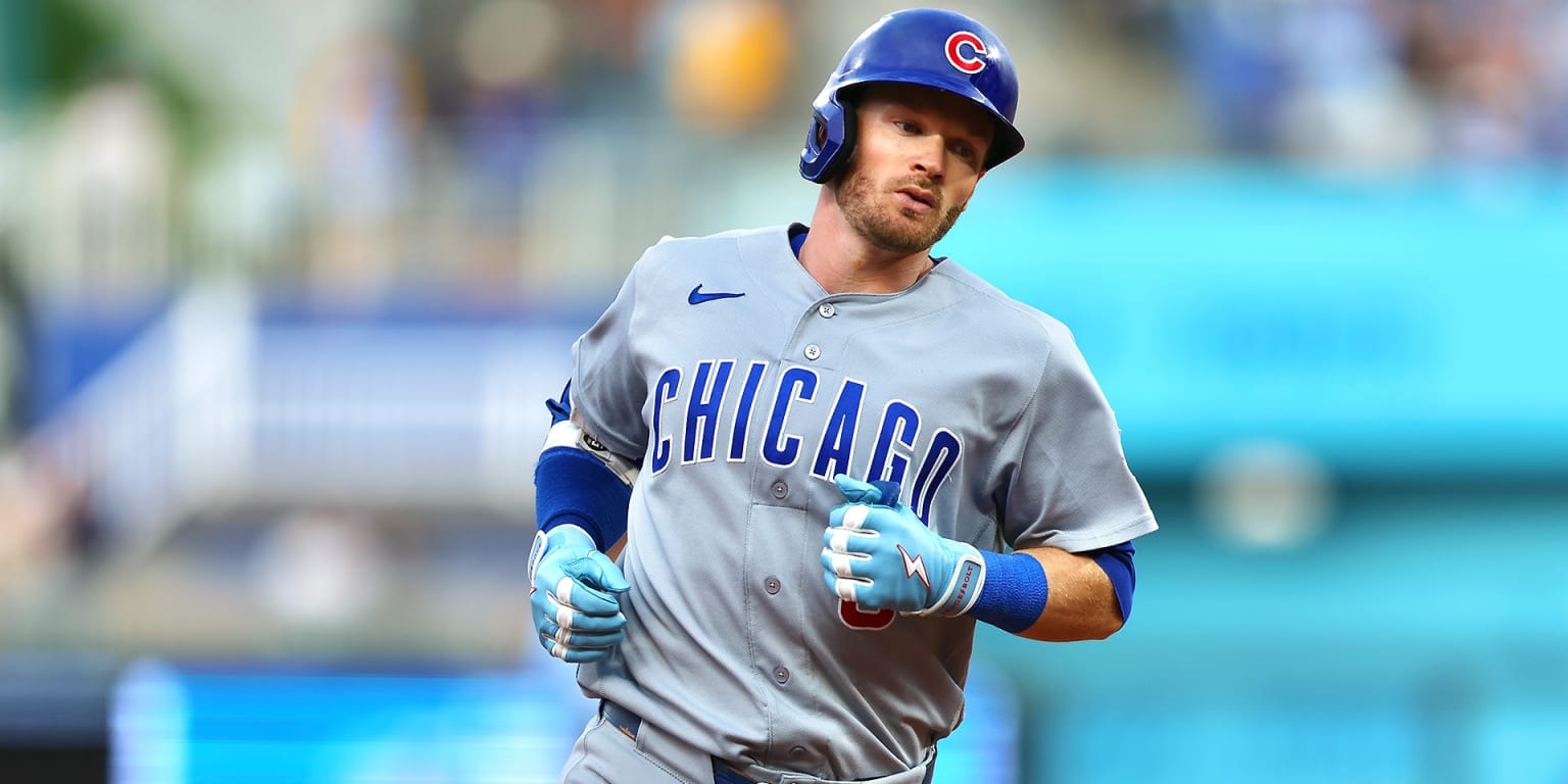 Holmes debuts as Cubs fall 6-3 to Royals, while Ian Happ breaks through with a homer