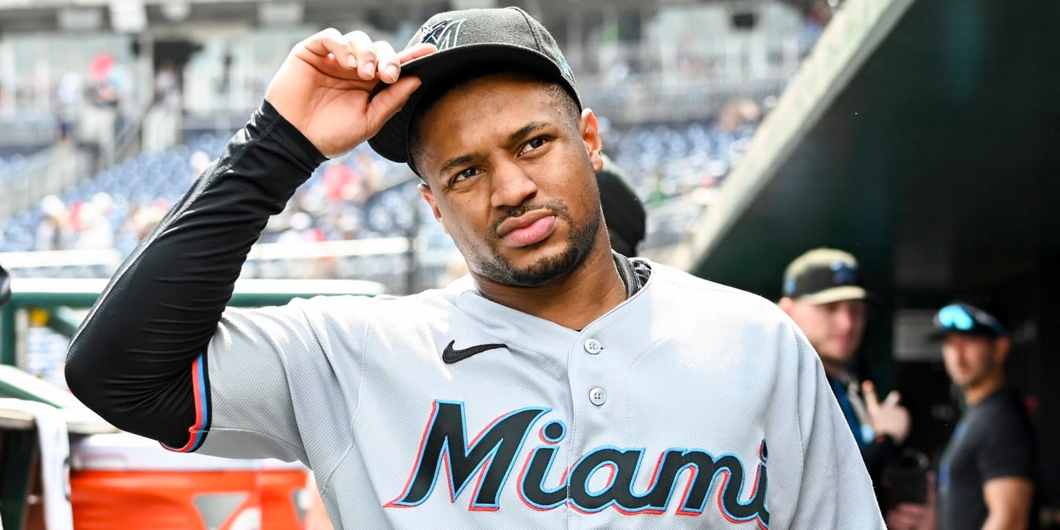 Xavier Edwards leaves Sunday game at Nationals Park with left thumb and elbow discomfort