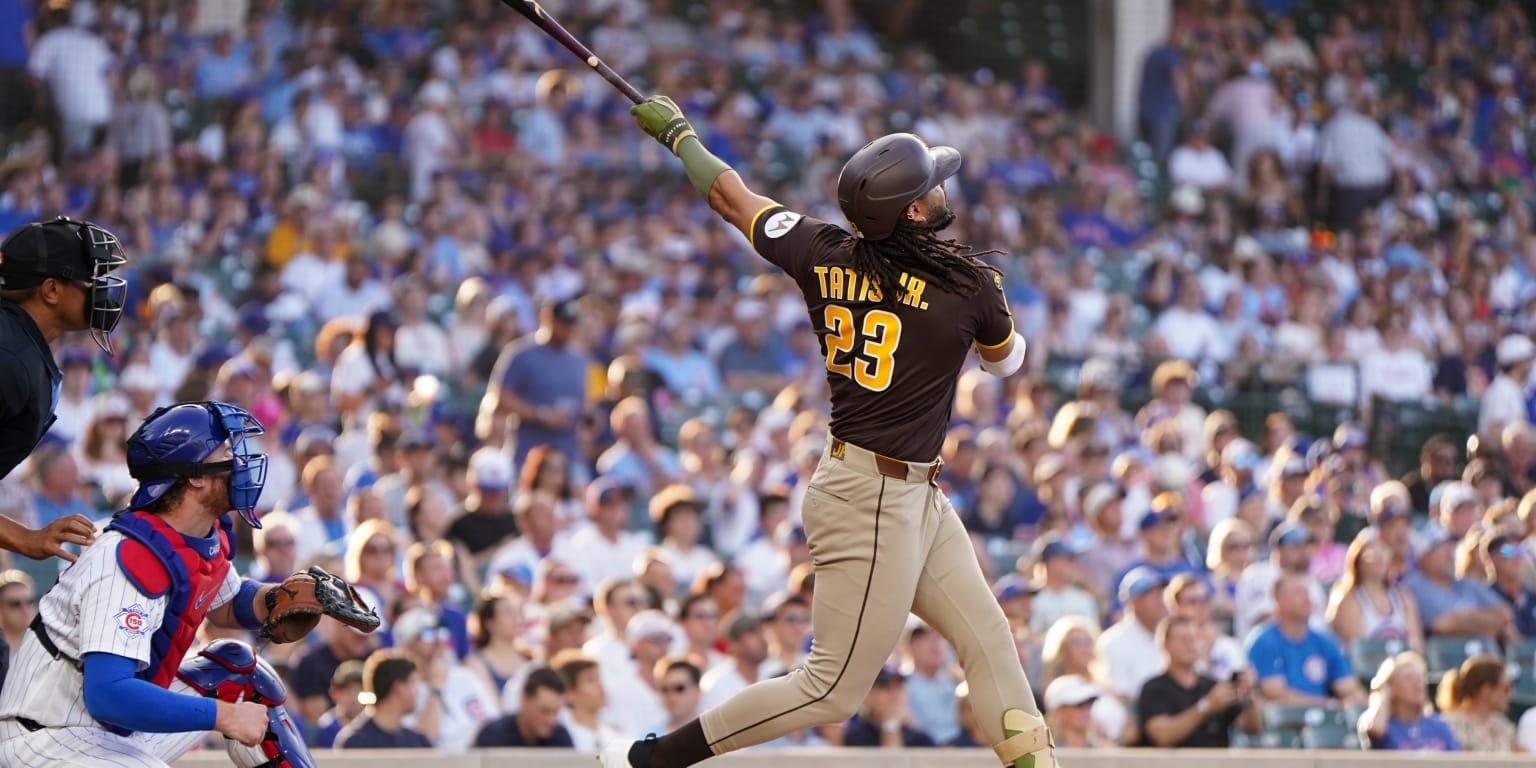 Fernando Tatis Jr. powers Padres night at Wrigley with two homers