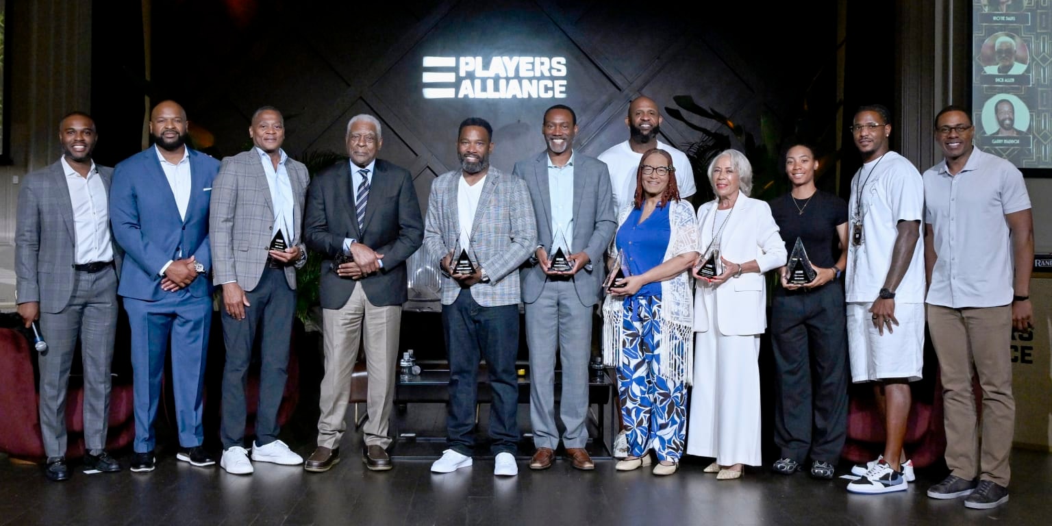 Players Alliance dinner in Philadelphia lifts up Black baseball legends, and the cost of safety