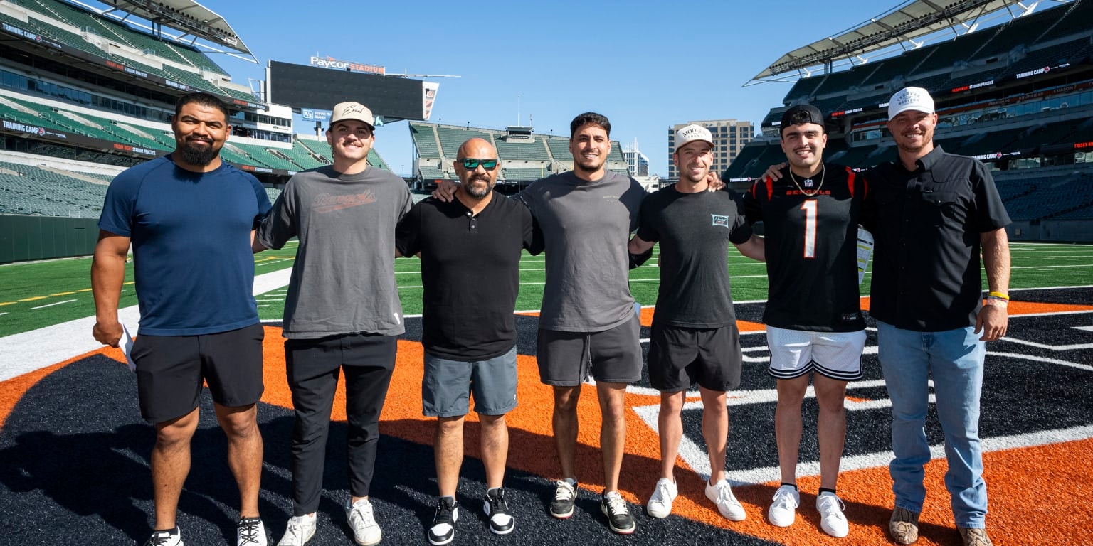 Reds players turn heads with Bengals-camp visit ahead of Athletics game