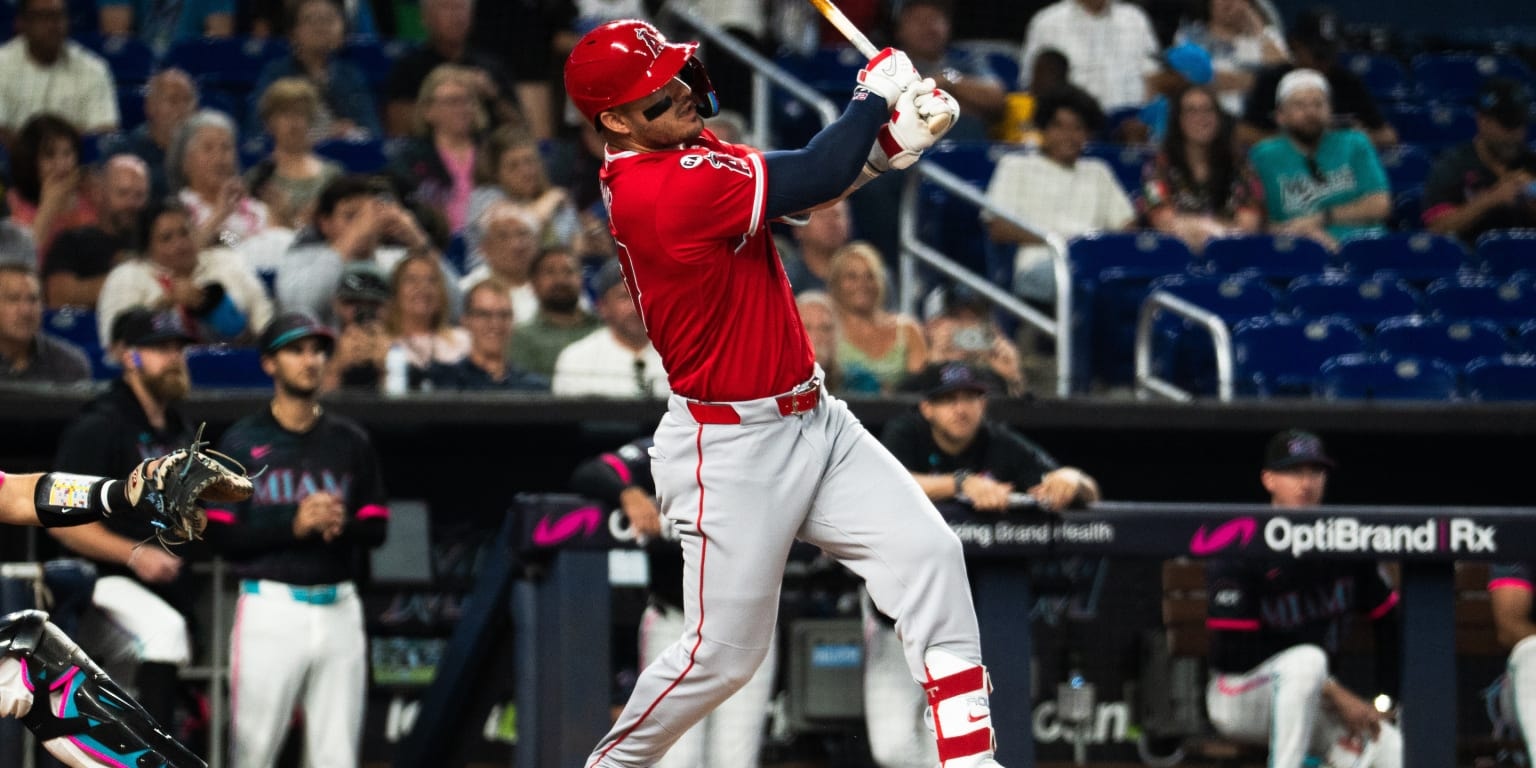 Mike Trout celebrates turning 35 with a record-tying birthday homer, his sixth such shot