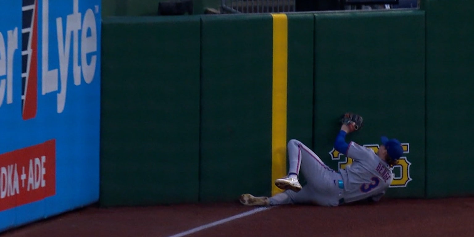 Carson Benge leaves Mets-Pirates game with left wrist soreness after wall catch