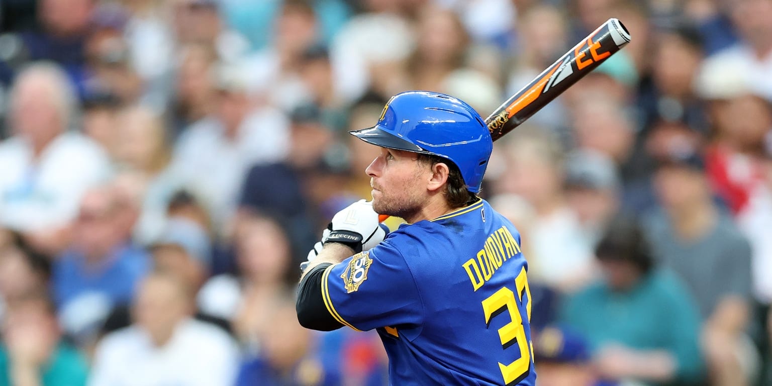 Mariners scratch Brendan Donovan after being hit in batting cages as Kade Anderson debuts