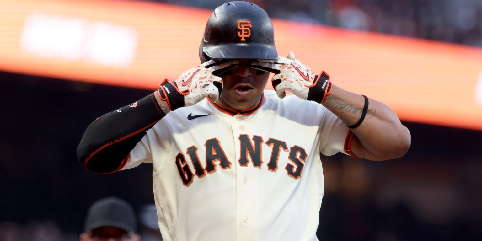 Rafael Devers’ tape-measure blast sparks Giants’ 5-0 series-opening win over the Reds