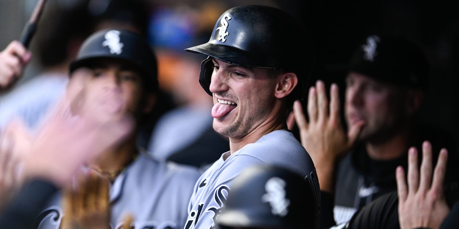 Colson Montgomery snaps out of the slump early, lifting White Sox with a three-run homer