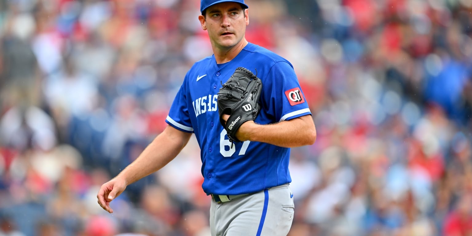 Royals’ August wraps in Cleveland after 11-1 setback, with clubhouse atmosphere taking an early dimmer turn