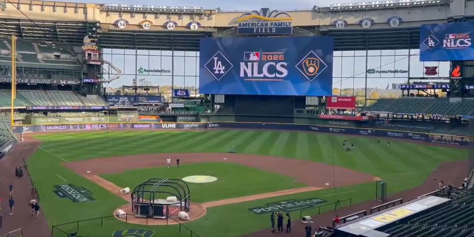 Brewers bring lo-fi jazz to Dodgers workout in Milwaukee ahead of NLCS