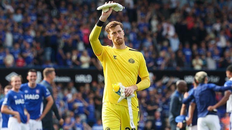 Robin Roefs signs new deal with Sunderland, pledging himself through 2031
