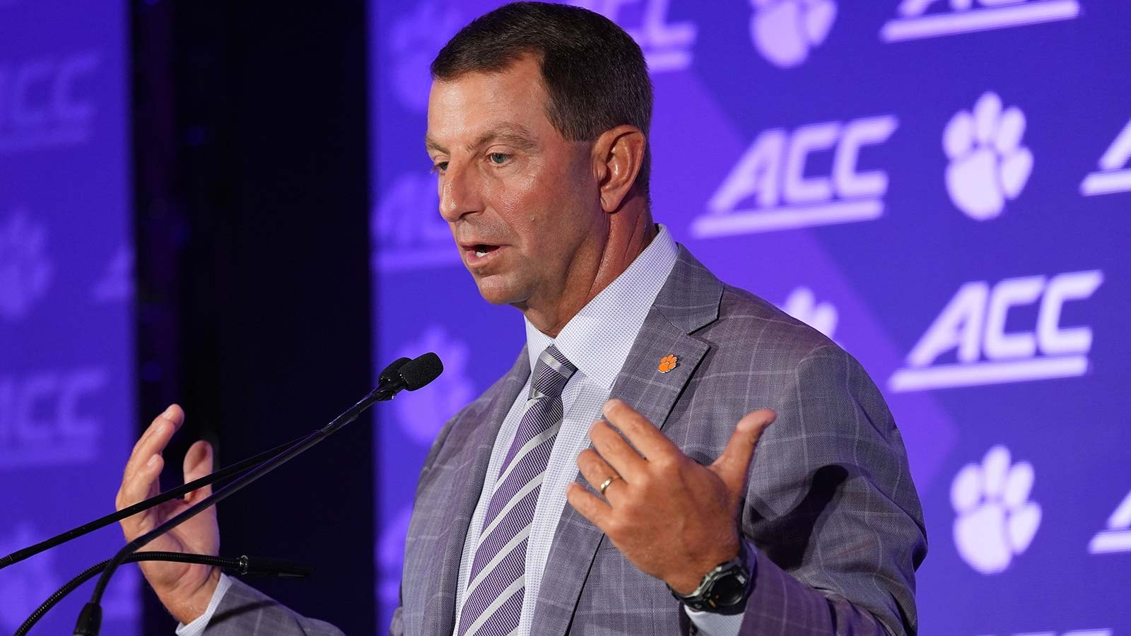 Dabo Swinney pushes Clemson to prove the value of its overlooked “nobodies” in 2026