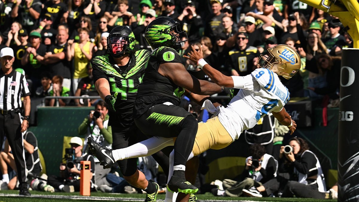UCLA-Oregon turns into a turnover-heavy disaster, undercutting early 2026-27 playoff outlook