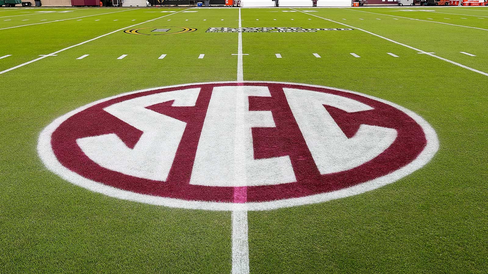 SEC presidents issue a pointed warning on players who leave for the NFL, as LSU’s Dae’Quan Wright becomes a test case