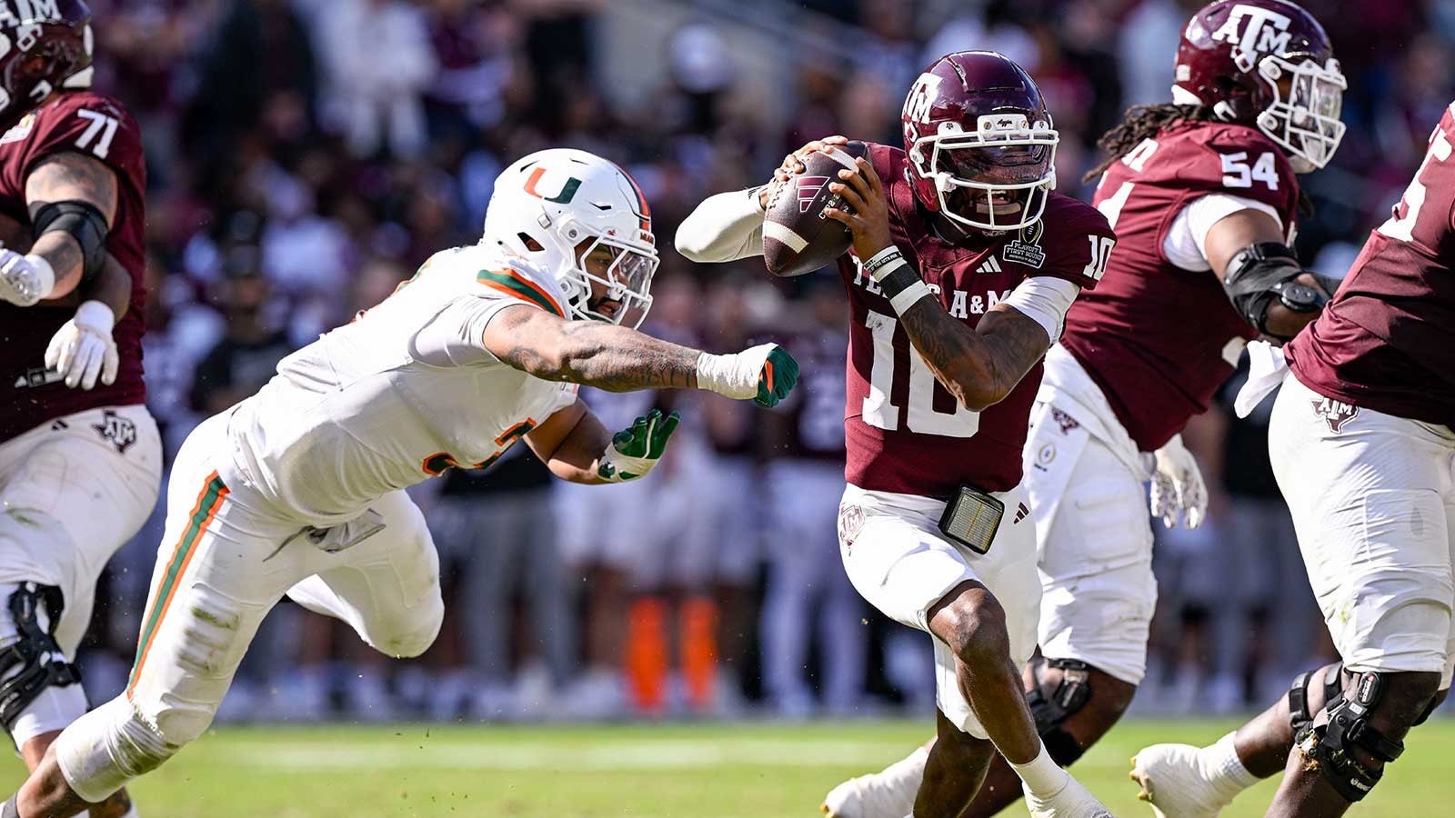 Texas A&M lands a 2028 quarterback commitment, beating LSU and Oregon in the race