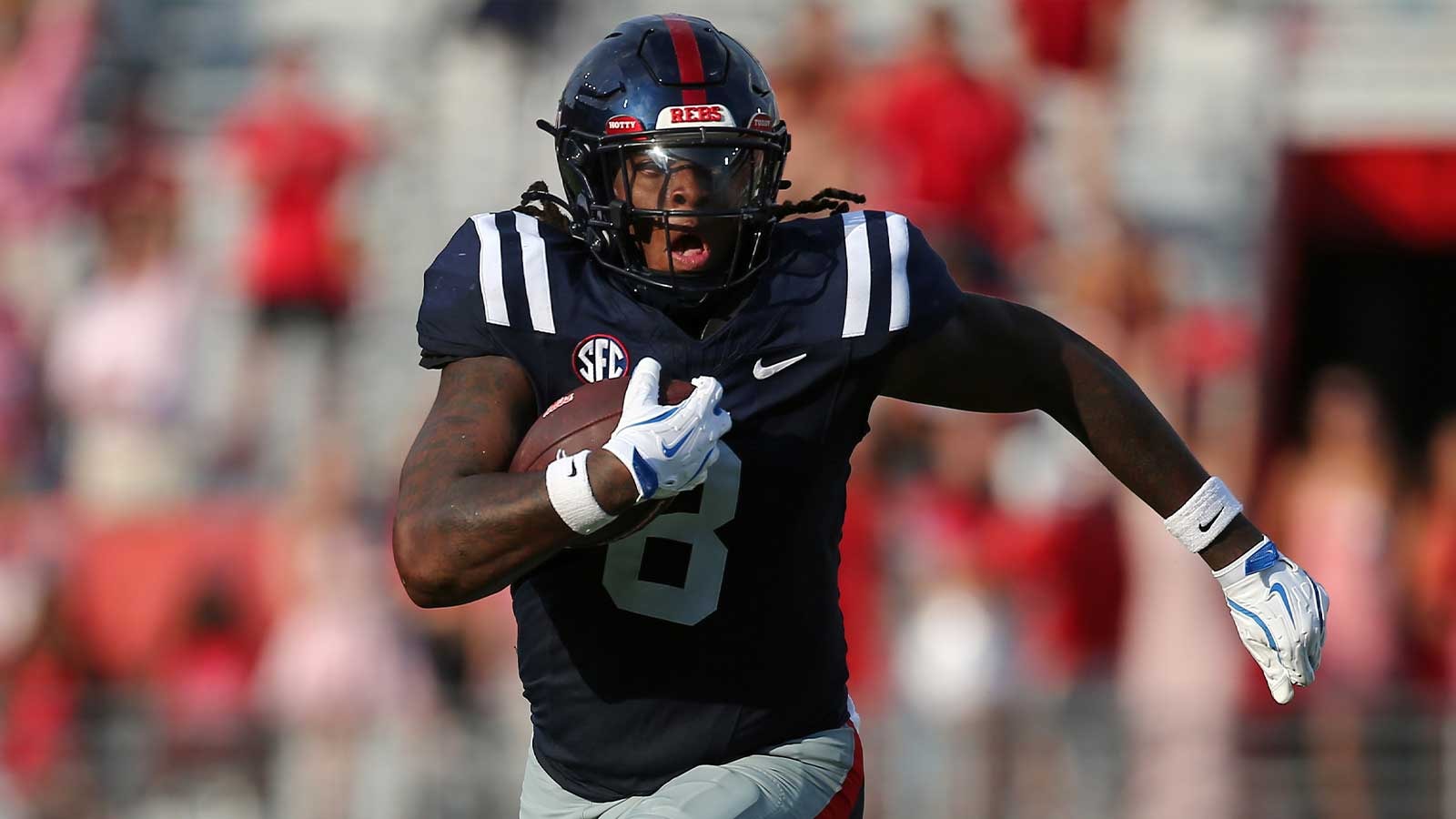 LSU football eyes former pro tight end Dae'Quan Wright after NCAA declines comment on college return