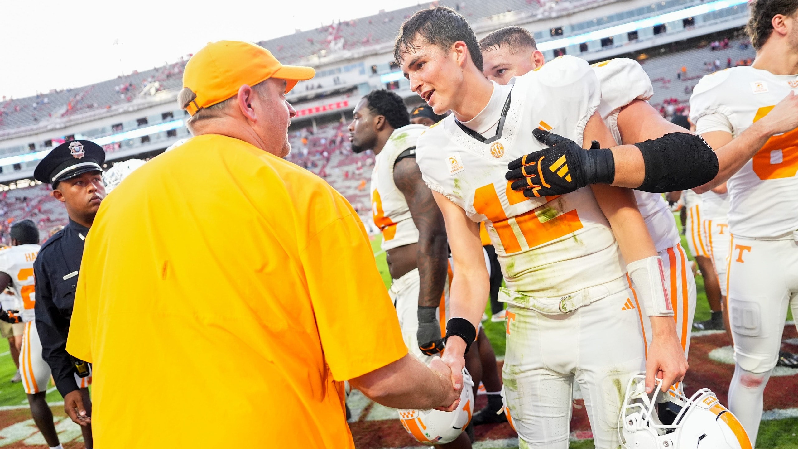 Tennessee offense under scrutiny after Arkansas escape, ahead of October 17 showdown at Alabama