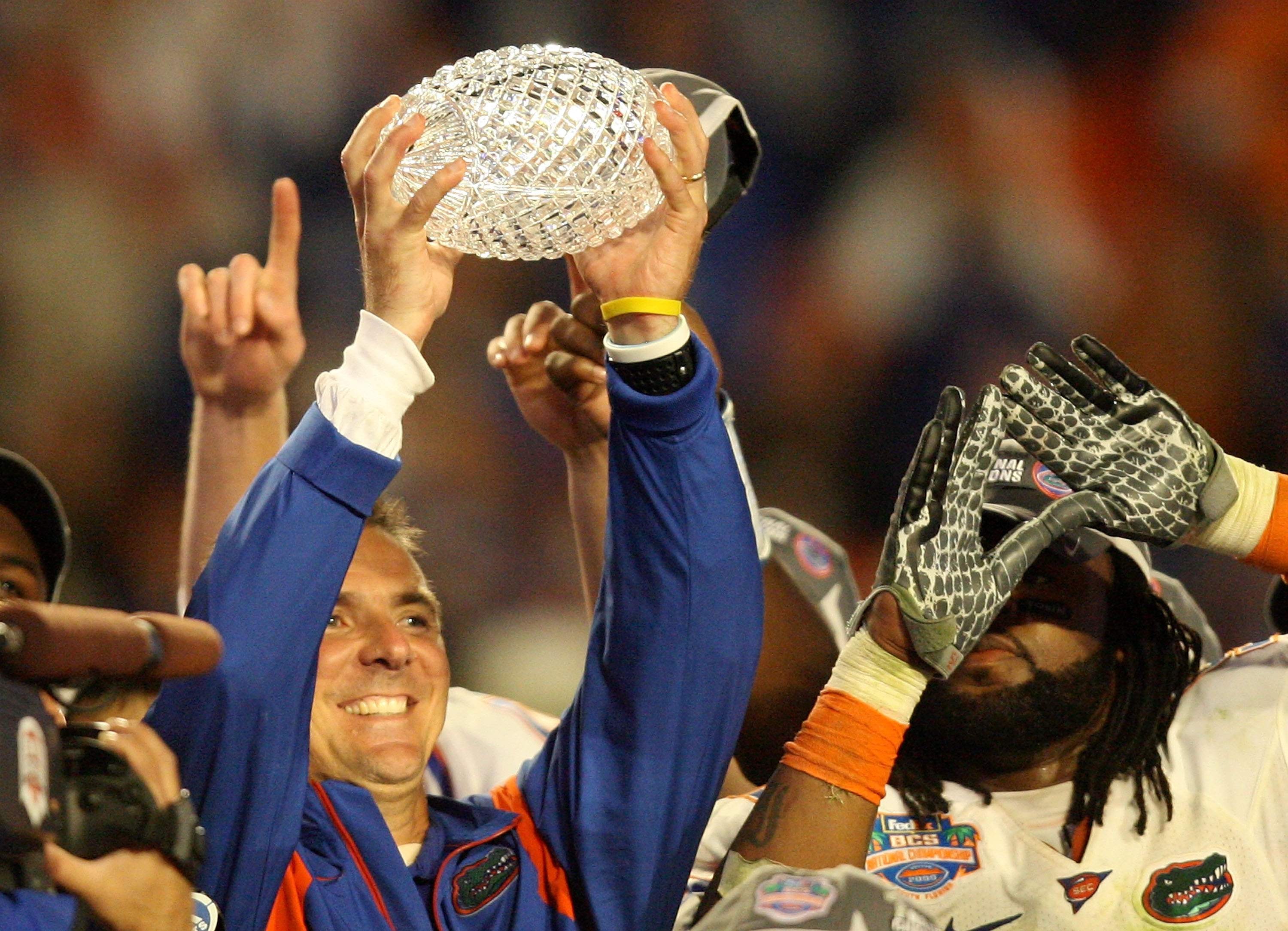 Urban Meyer looks back at Florida’s 2006 and 2008 title teams, picks a winner