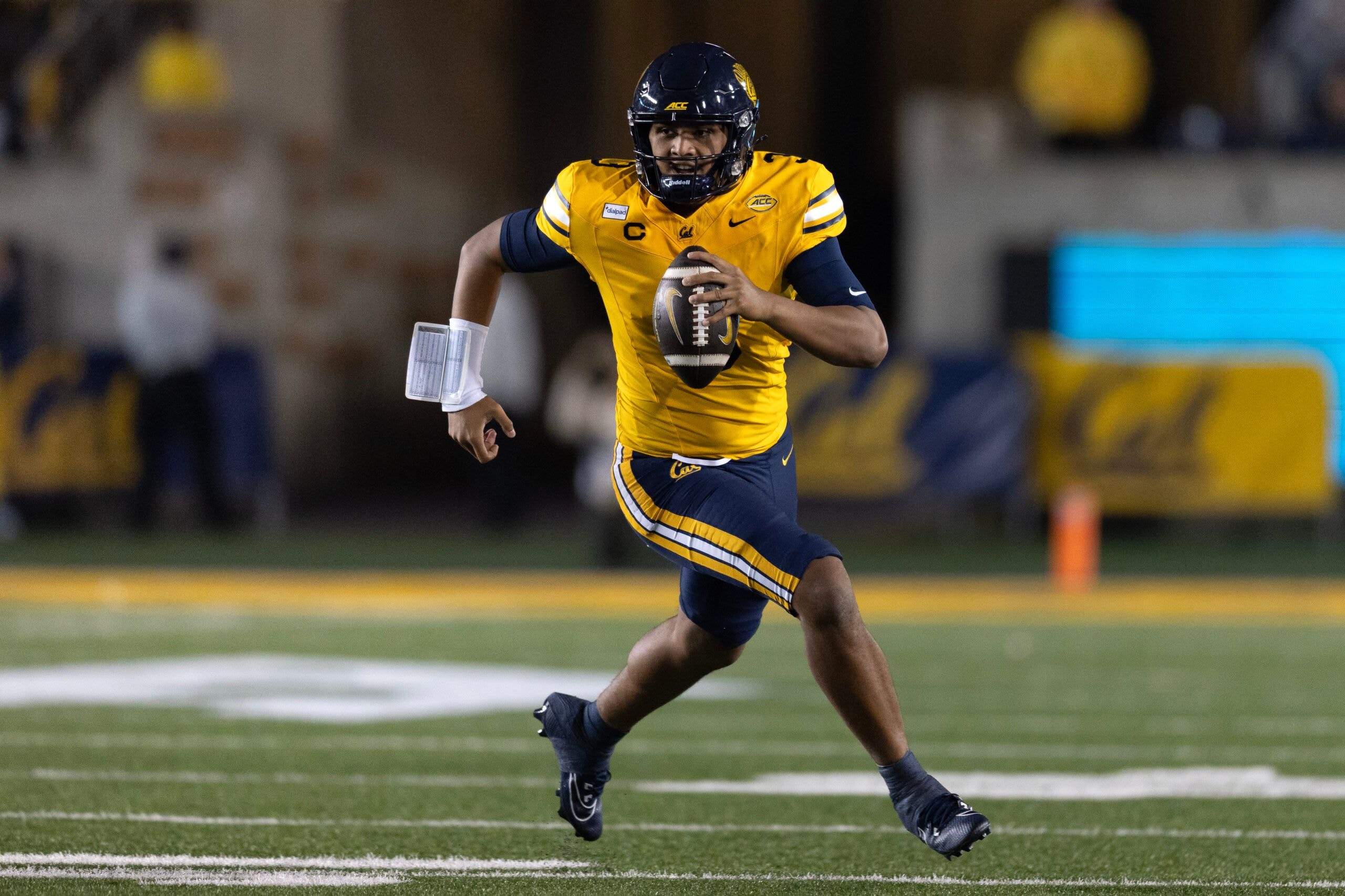 Cal opens against Virginia Tech without its starter under center as Jaron-Keawe Sagapolutele works back