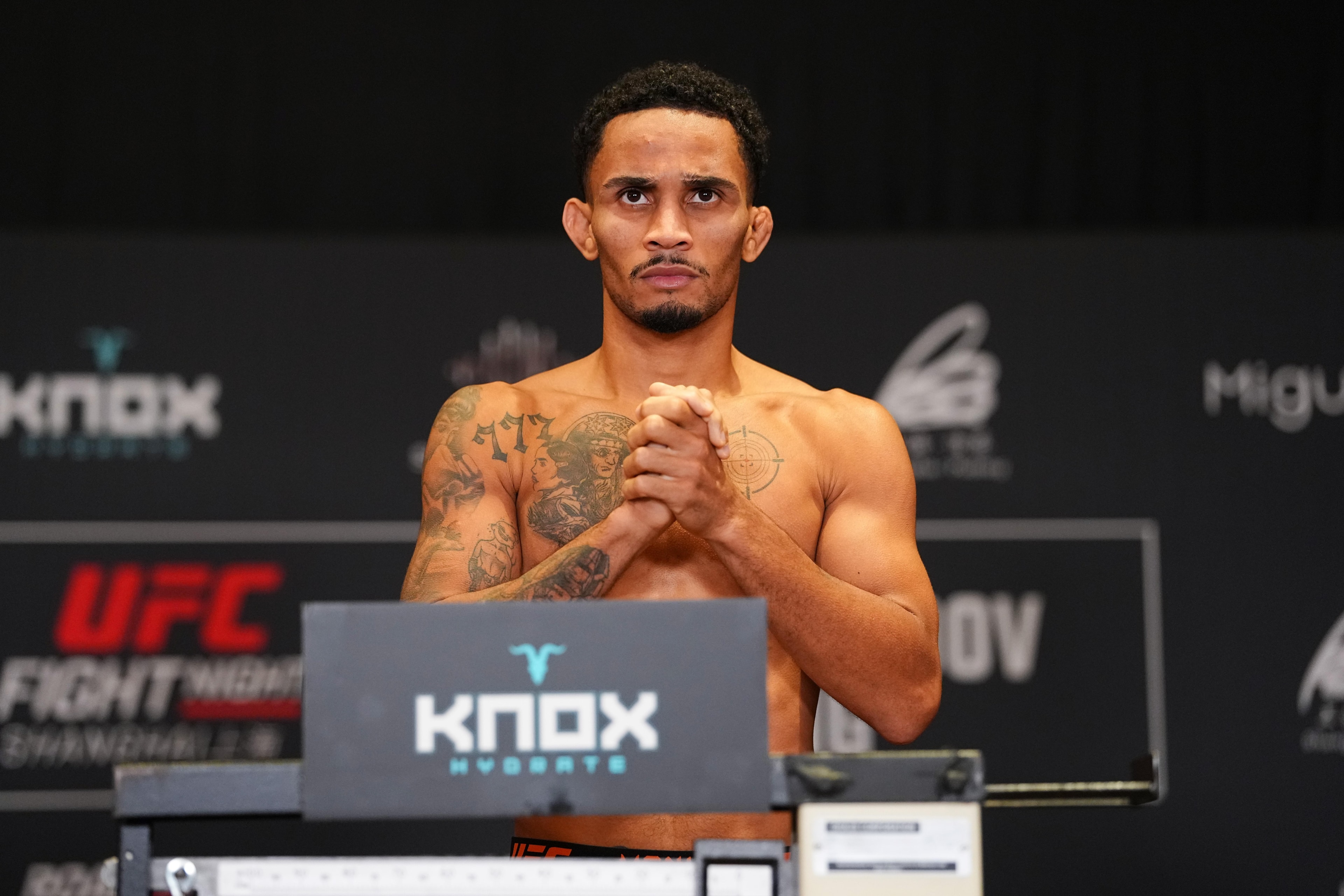 UFC Shanghai weigh-ins: Andre Lima steps on the scale, but the bantamweight gamble comes with a miss