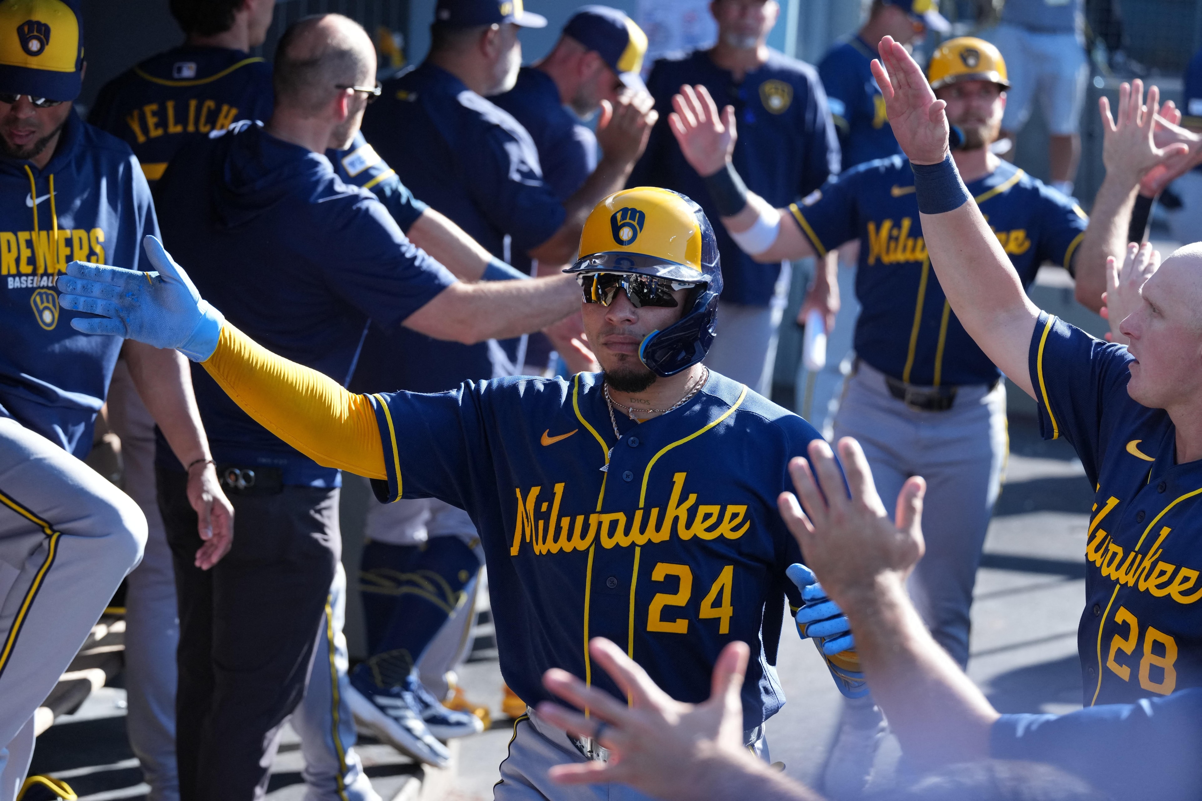 Cubs and Brewers close late August and start September with an NL Central litmus test