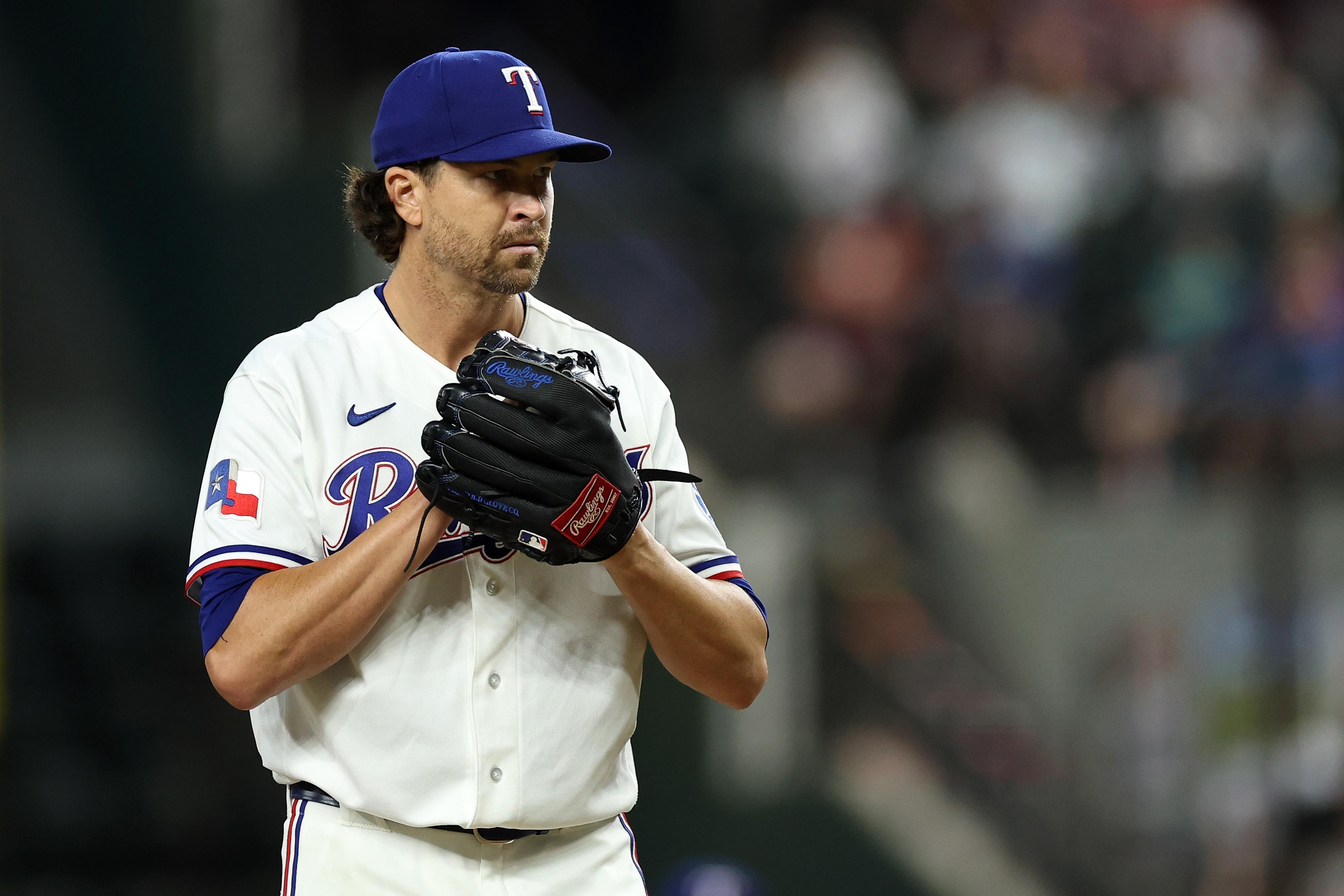 Rangers finish August with an 8-1 statement, topping the Athletics 8-1