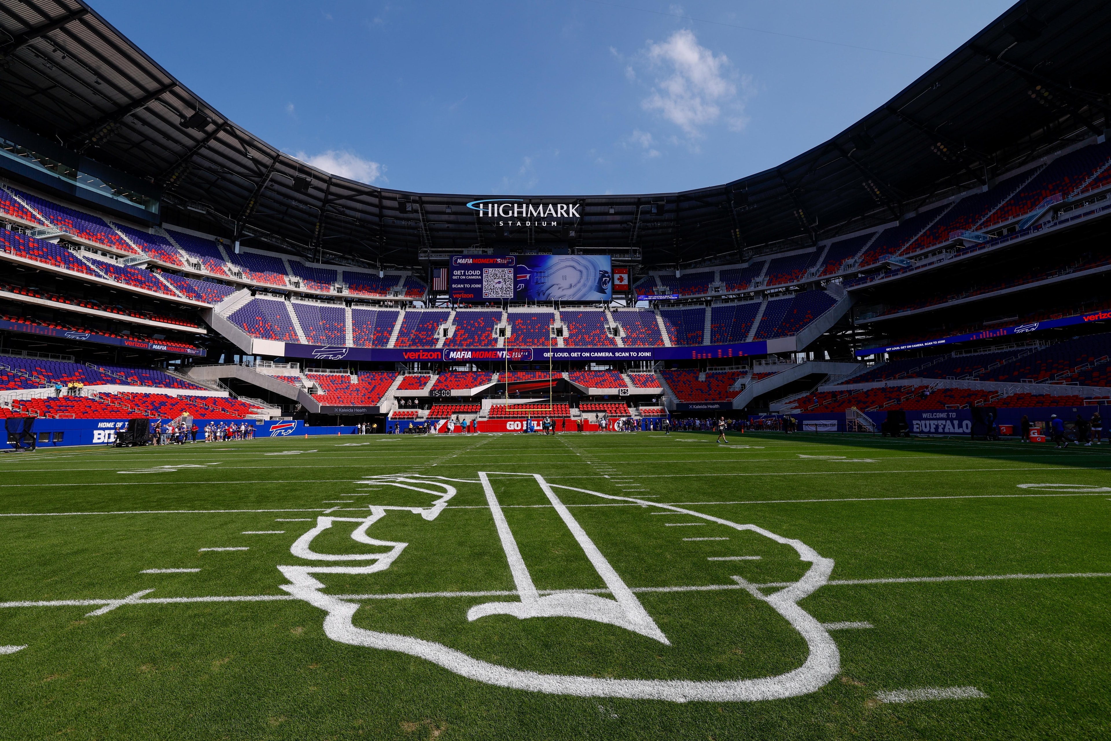 Bills’ first look at natural grass at Highmark Stadium raises questions about NFL field management