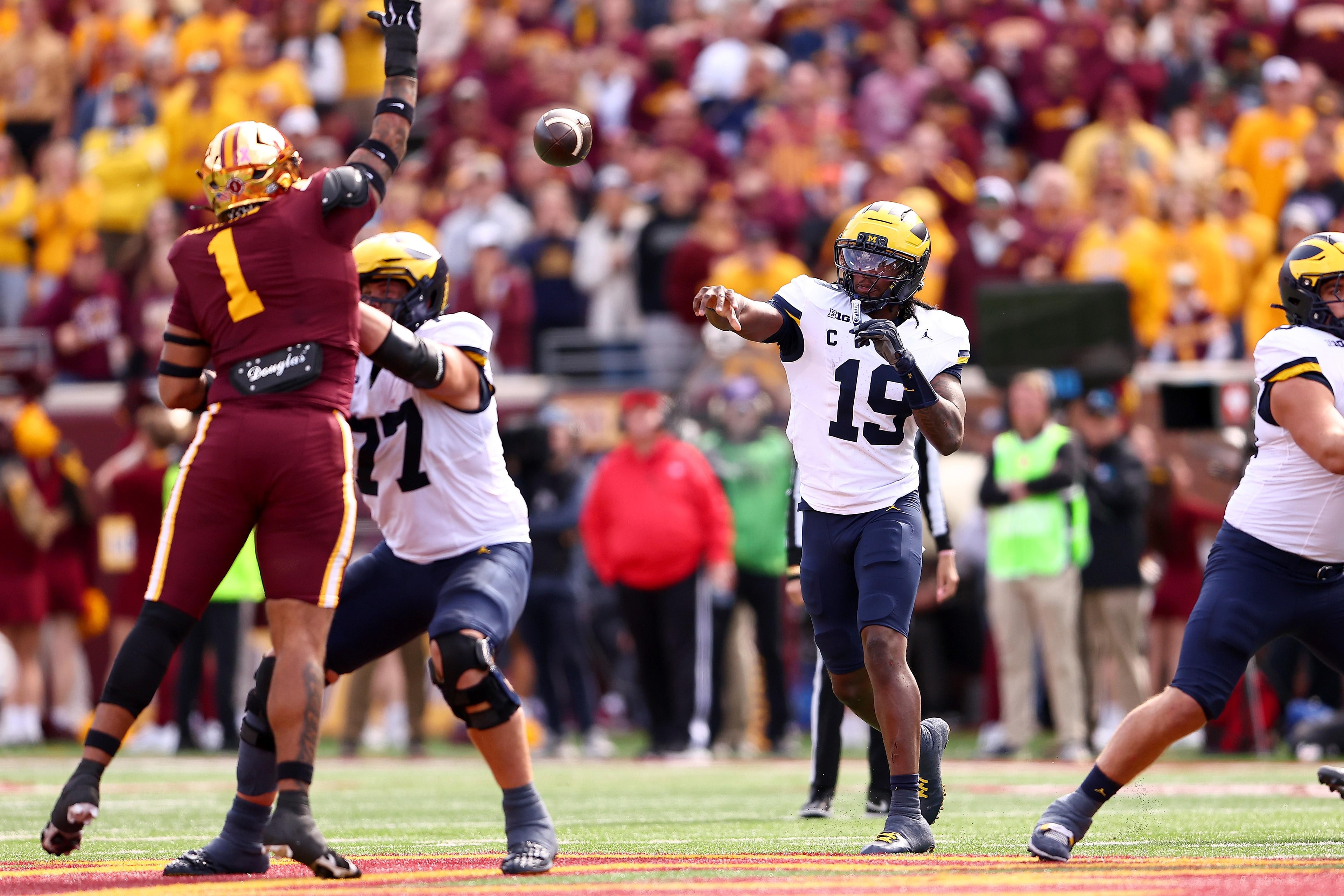 Michigan Football offers in-state 2028 quarterback as recruiting momentum builds