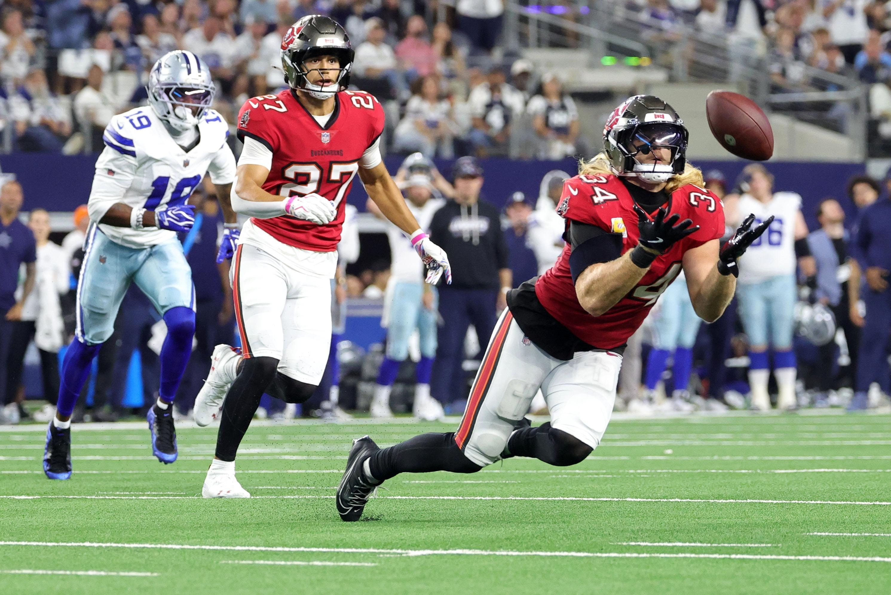 What went wrong for Dallas in its home loss to Tampa Bay, according to Yahoo Sports breakdown