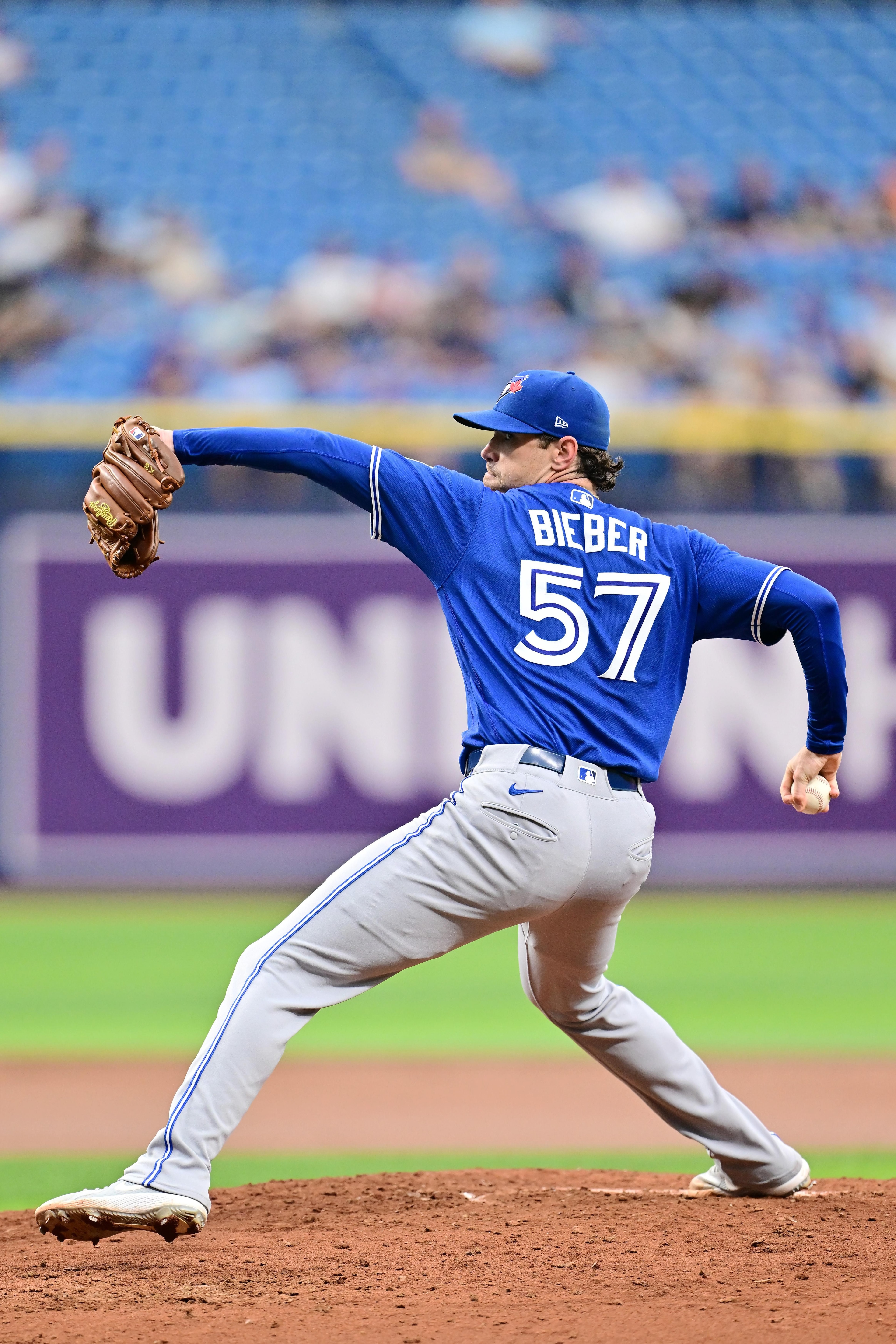 Shane Bieber lands on 15-day IL as Blue Jays call up Chad Dallas