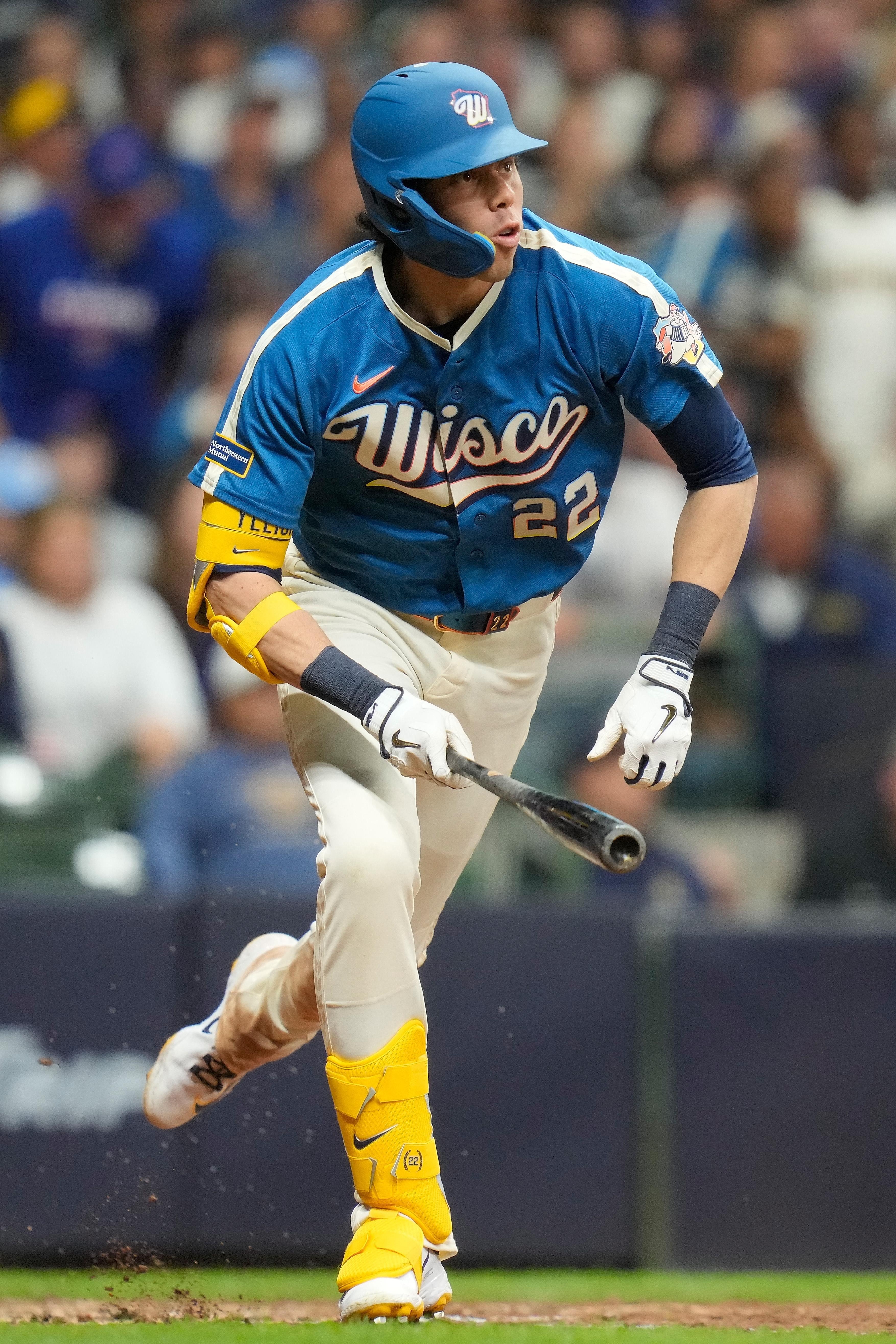 Brewers keep rolling, riding hot offense and Henderson stretch to shut down Rangers