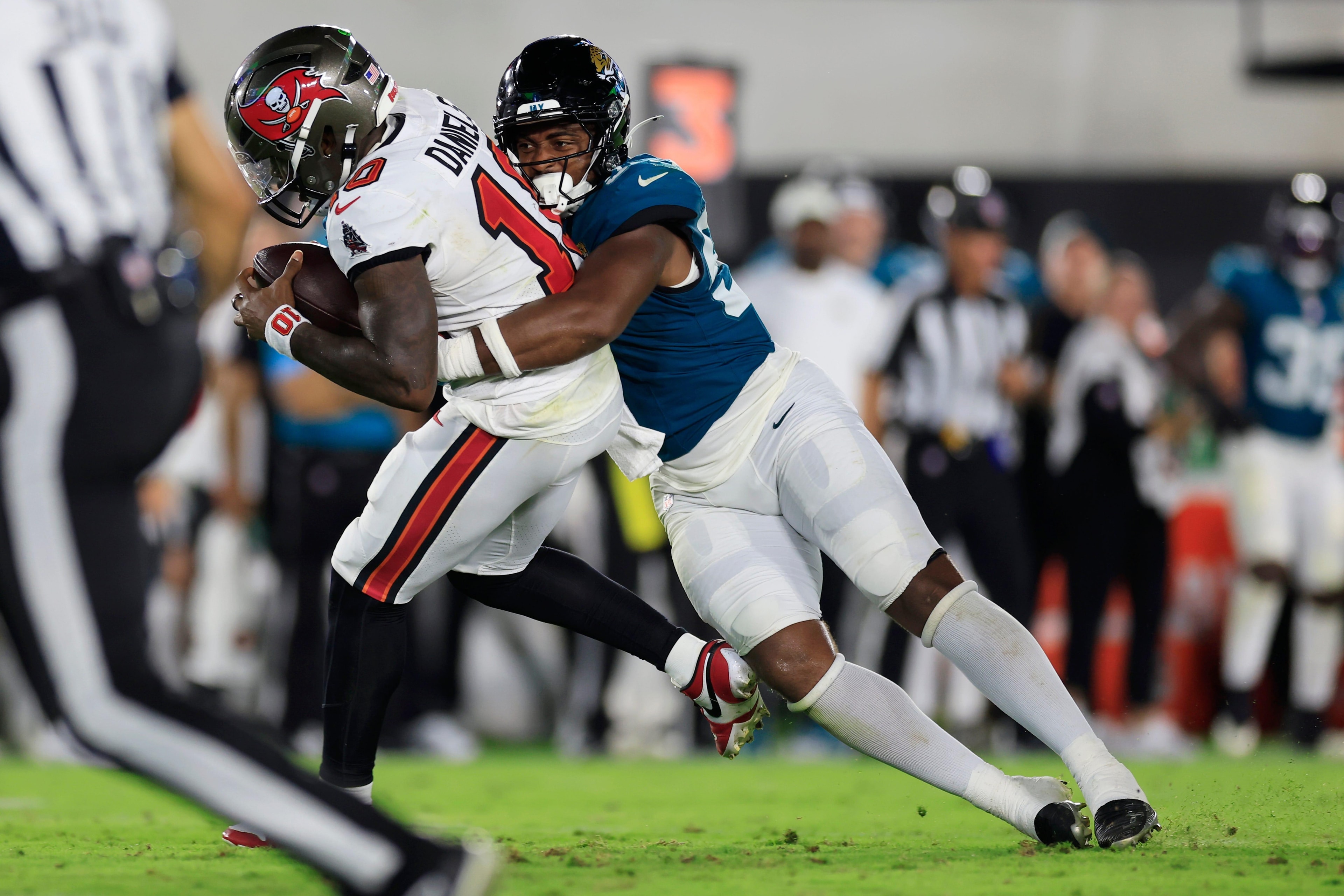 Jaguars Close Preseason With Defensive Statement in Win Over Buccaneers