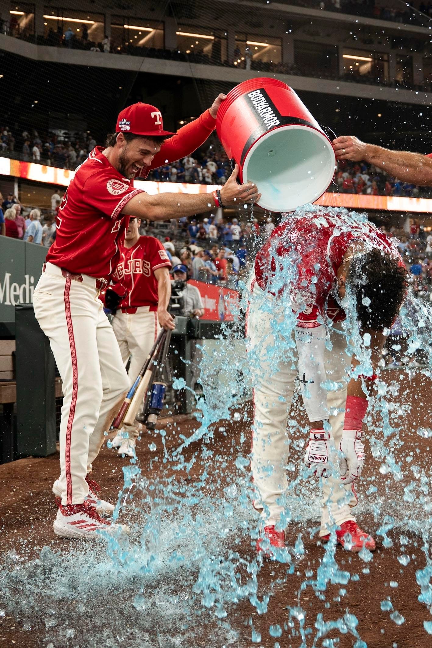 Rangers edge Angels 2-1 in a low-scoring pitchers’ duel shaped by one-run swings