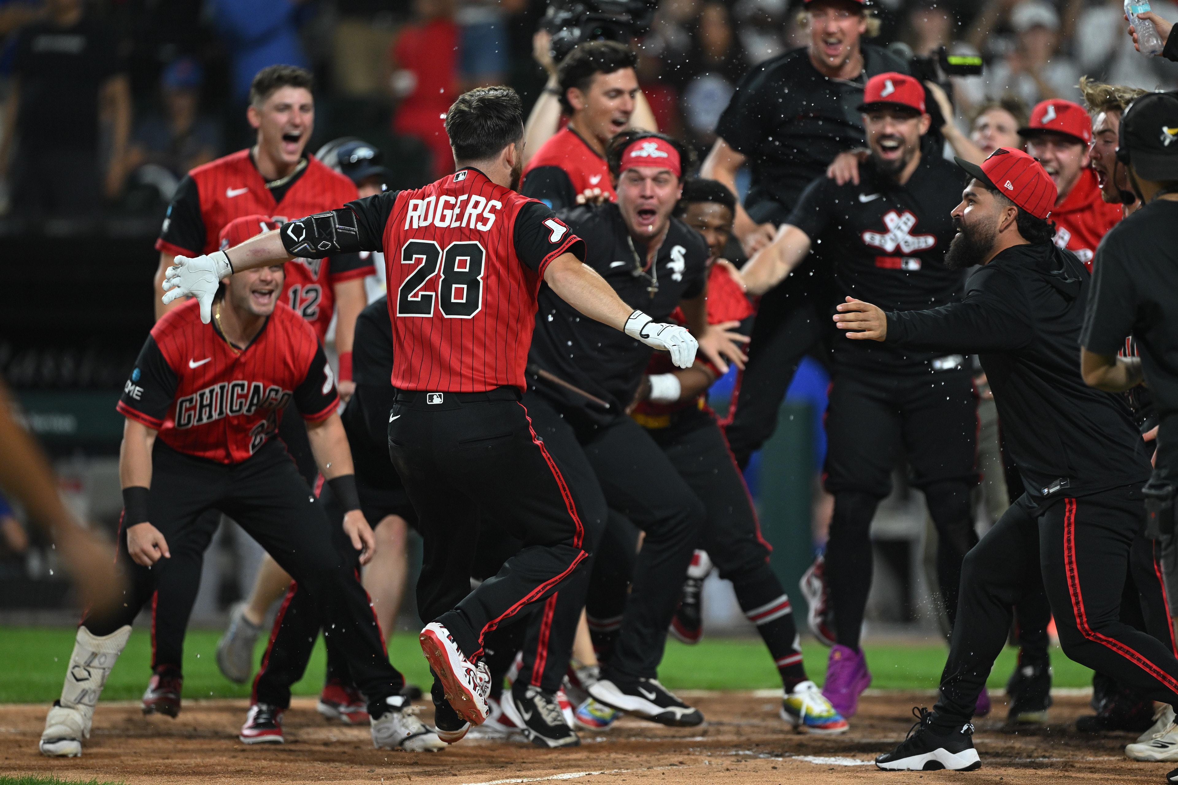 Mets Lose Late Lead in Chicago, White Sox Walk Off After Power Surge