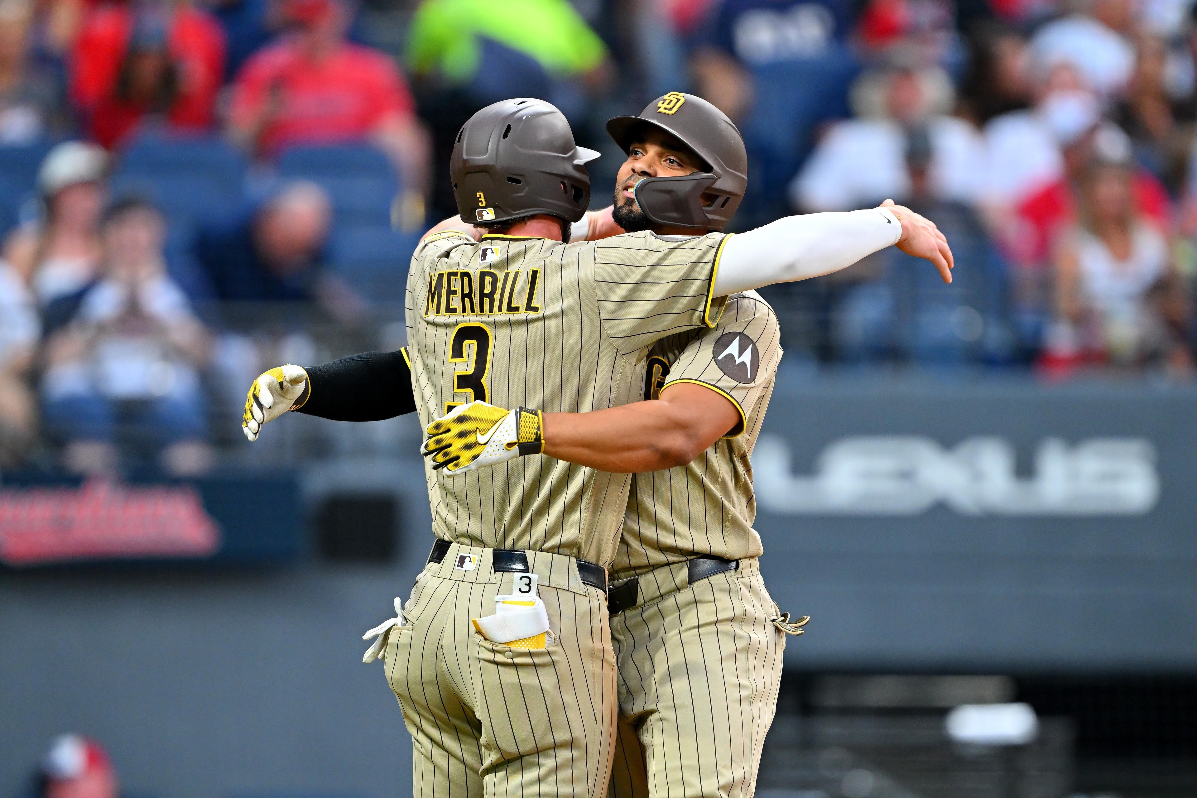 Padres’ offense sets the tone across a big stretch, carrying them into a Guardians matchup