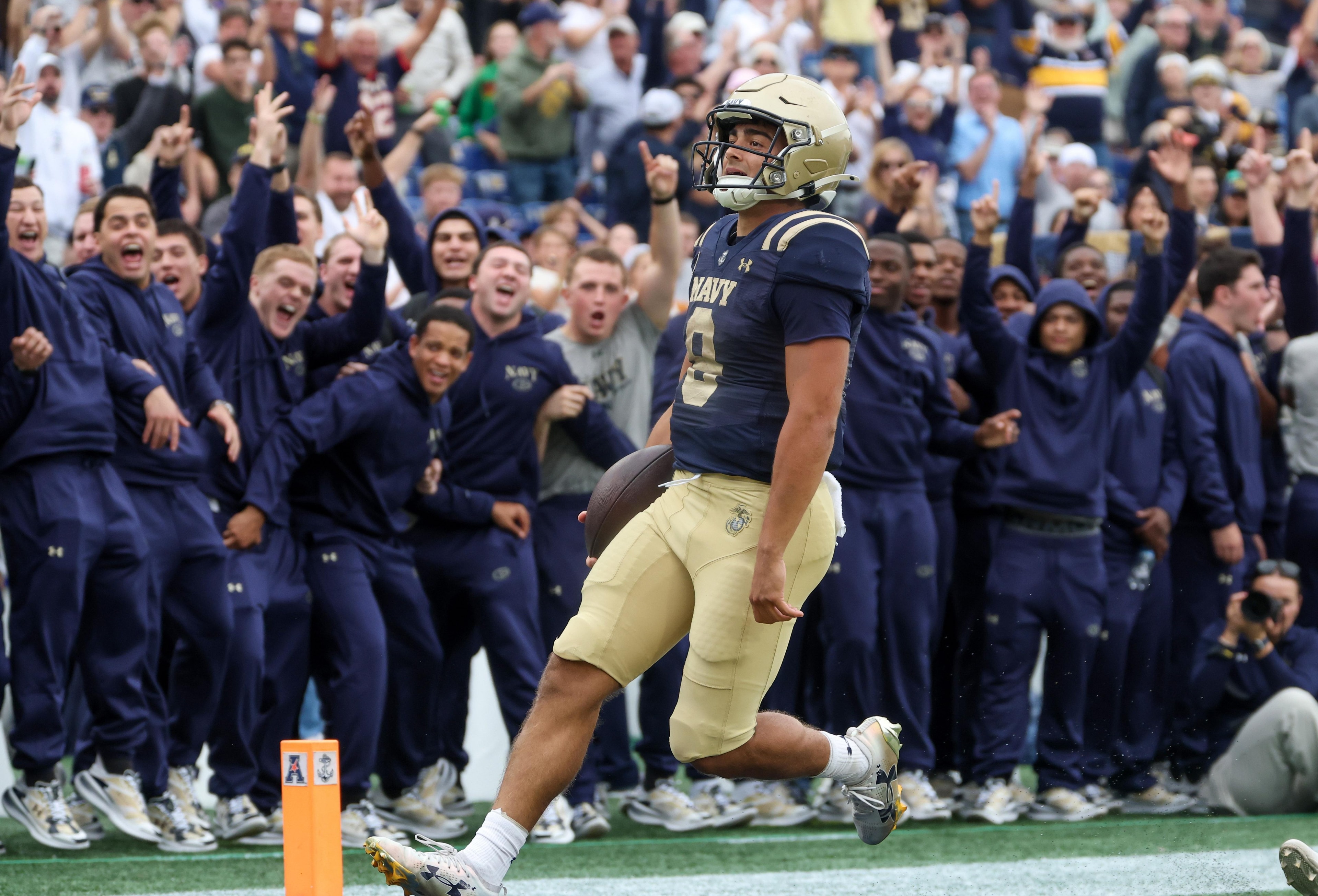 Jackson Gutierrez paces Navy’s surge with 20 straight points to beat Tulsa 34-26