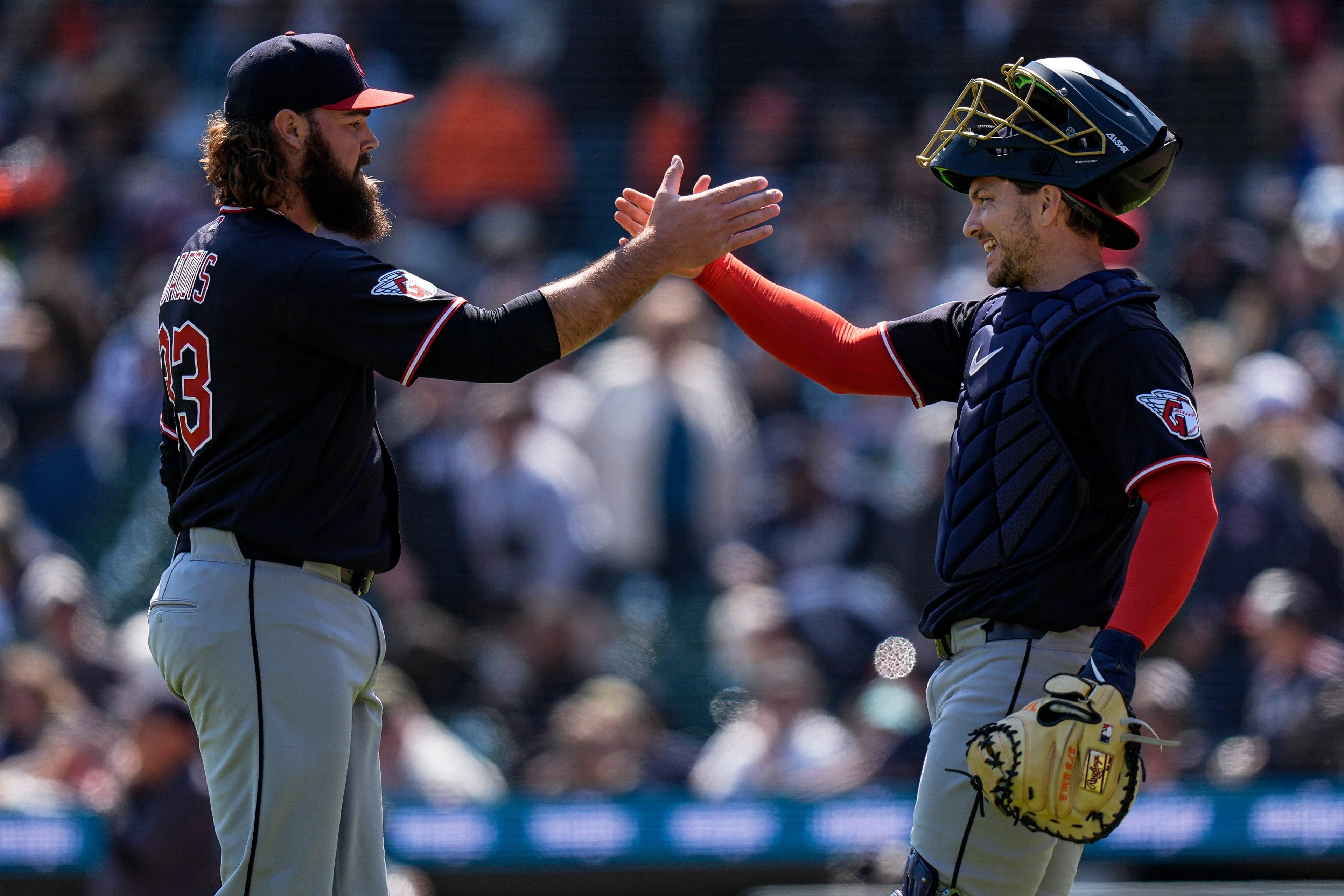 Previewing Giants-Guardians: Patrick Bailey’s exit becomes the series’ loudest storyline