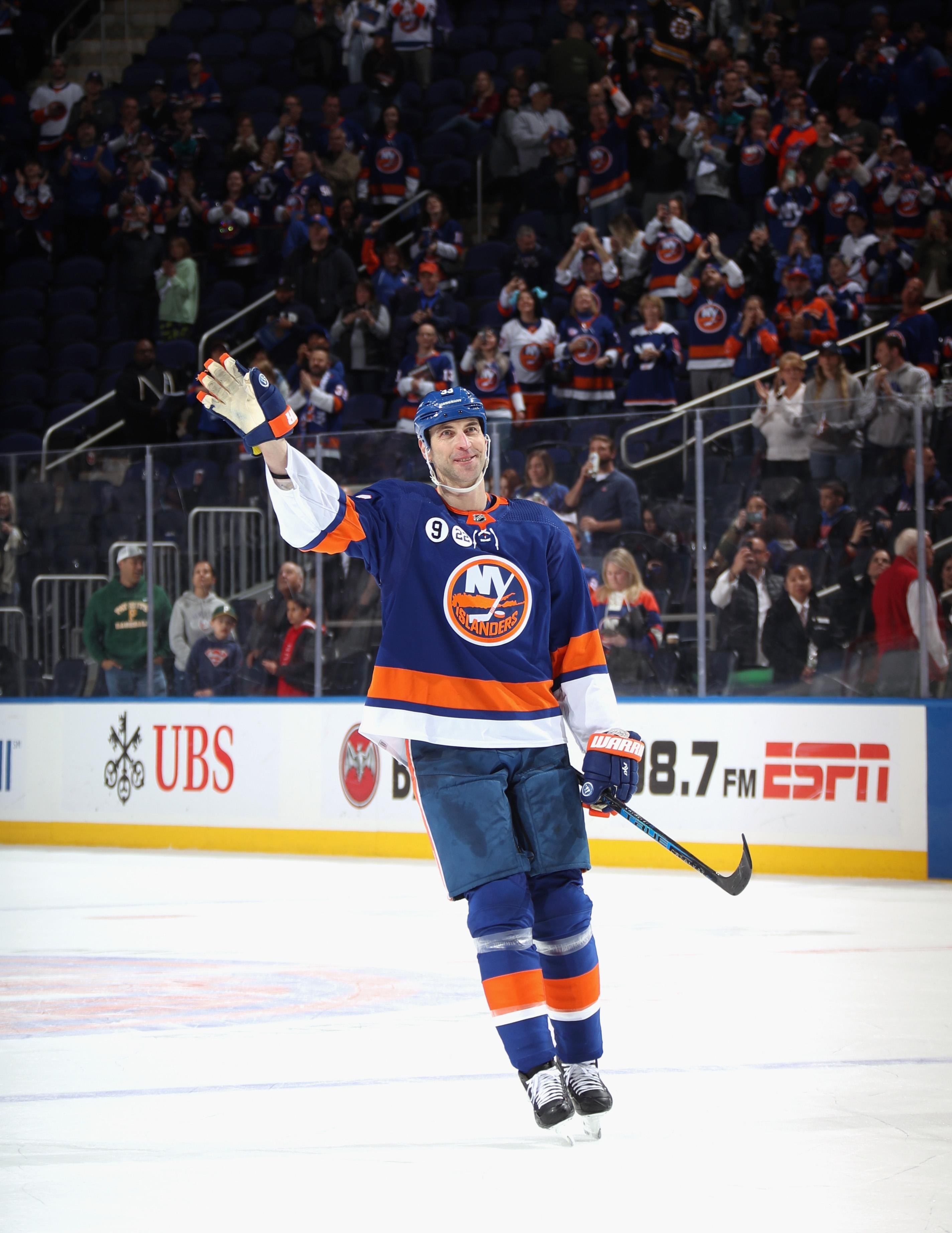 Islanders shift to prospects and offseason evaluation in annual summer review