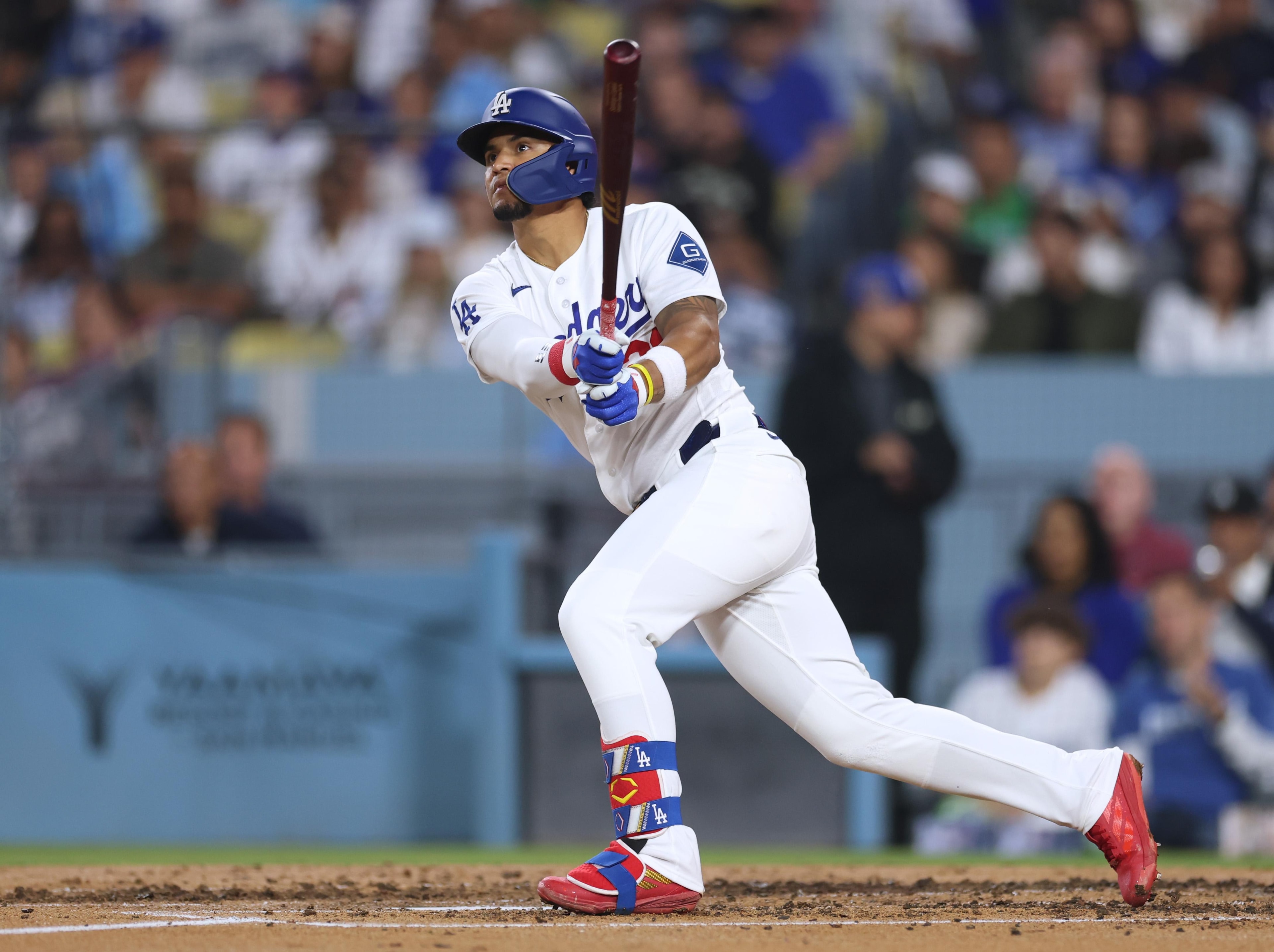 Santiago Espinal lands with Diamondbacks on a minor league deal