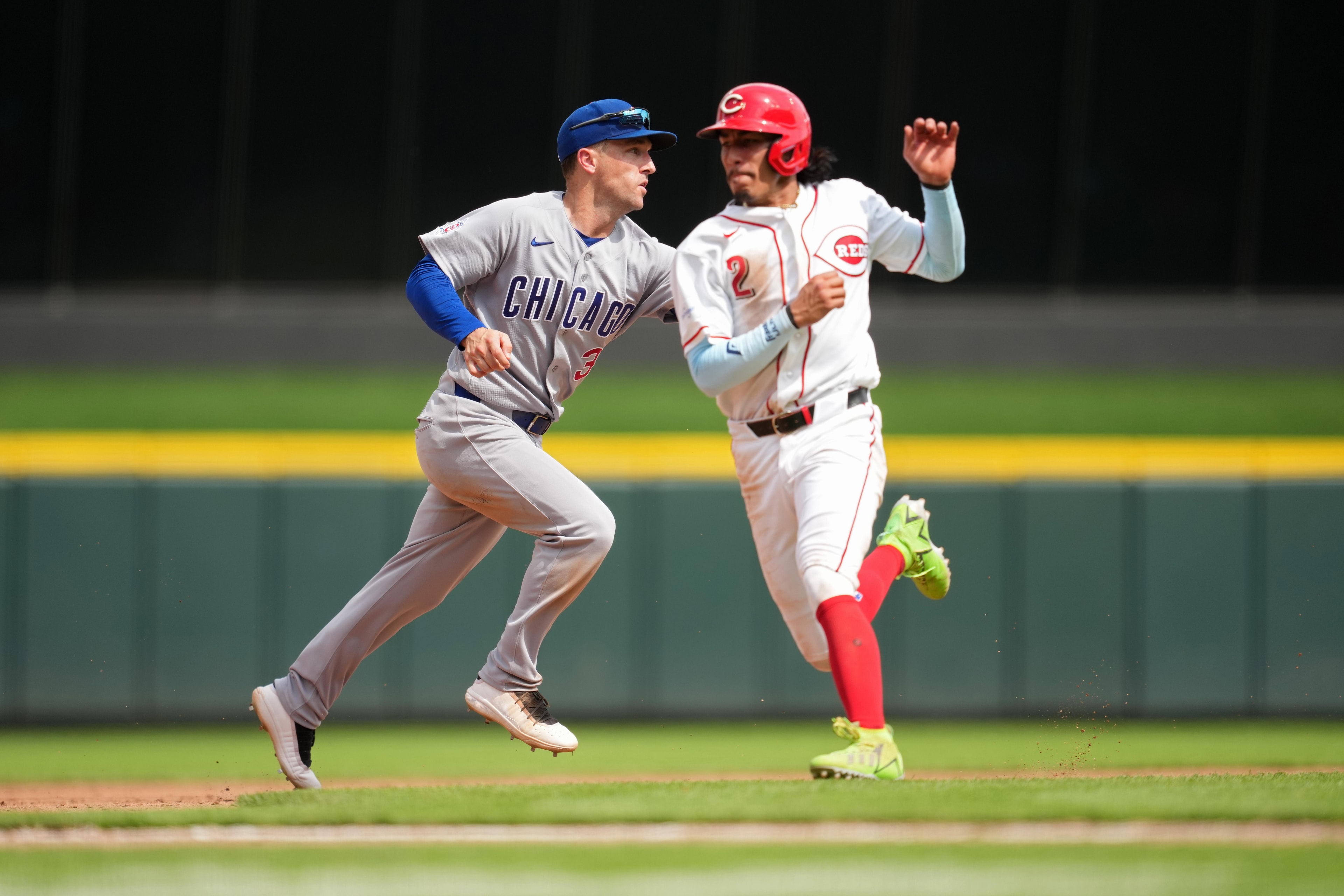 Reds and Cubs renew NL Central rivalry with Rhett Lowder vs. David Peterson on deck at Wrigley Field